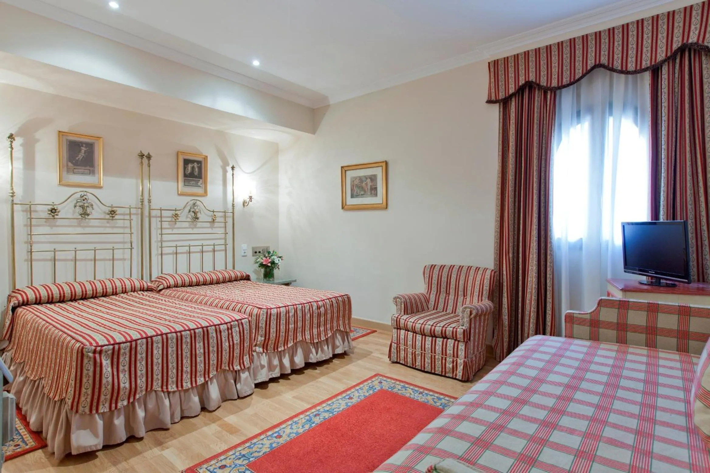 Photo of the whole room, Bed in Hotel Doña María