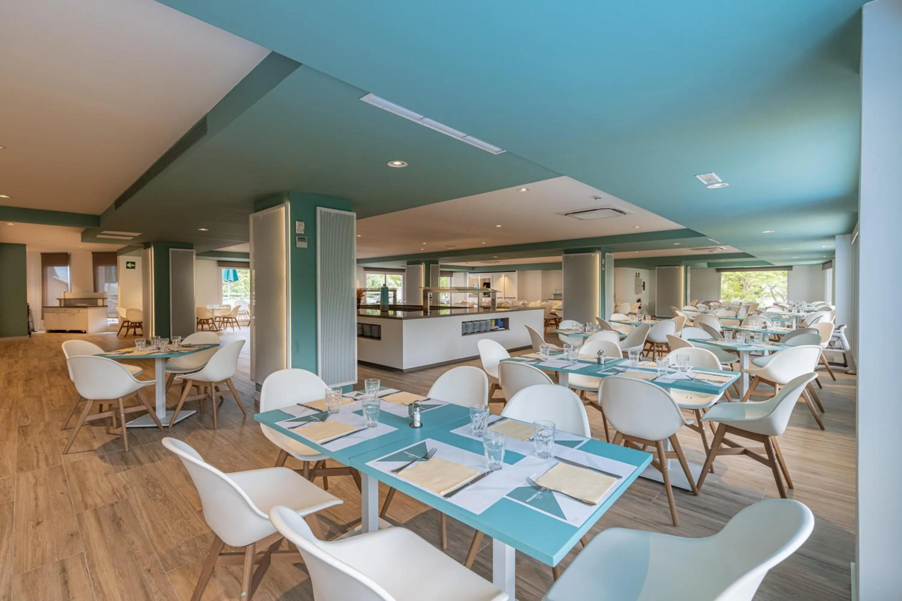 Restaurant/Places to Eat in Hotel Piramide Salou