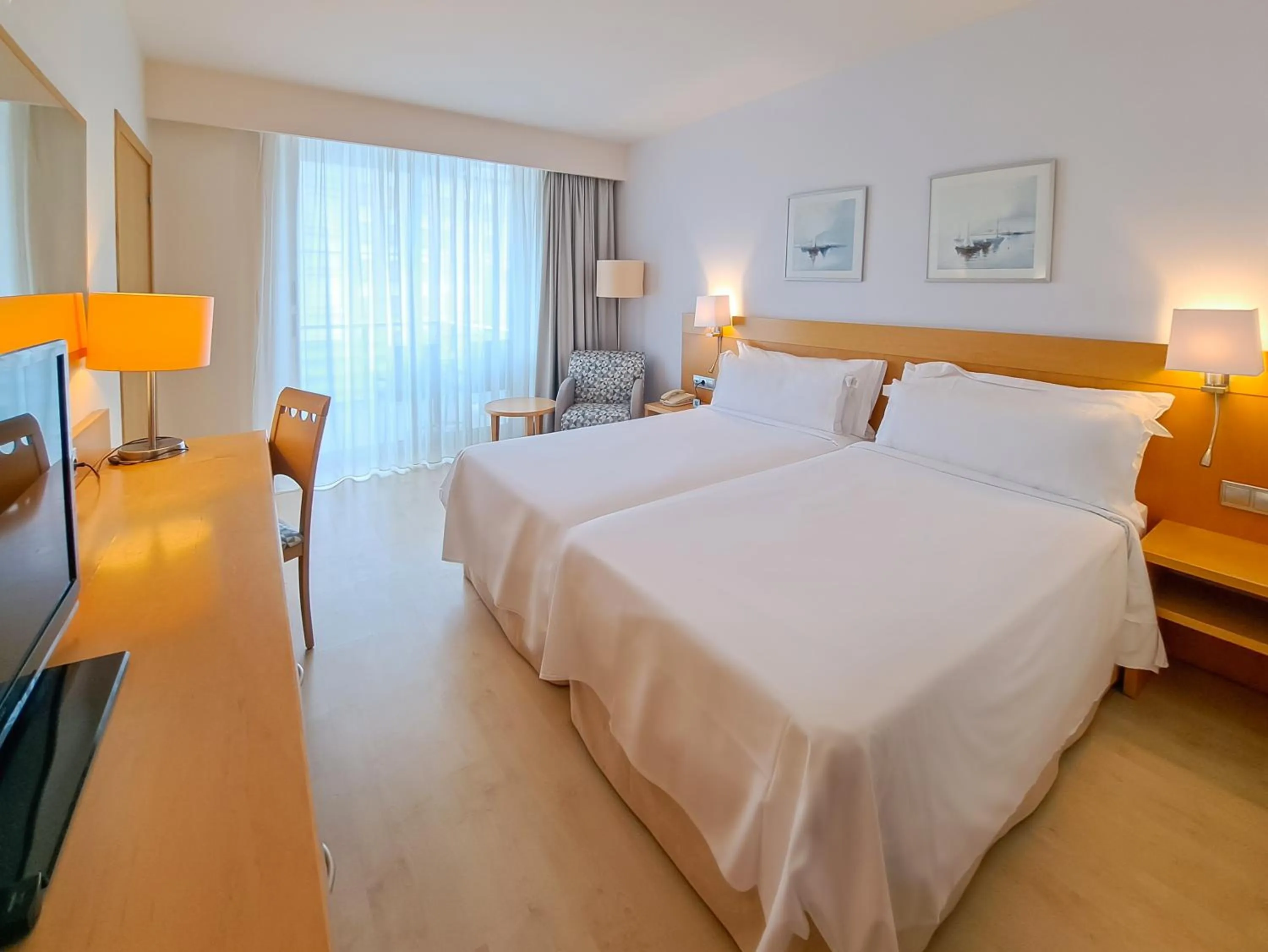 Bed in Sol Port Cambrils Hotel