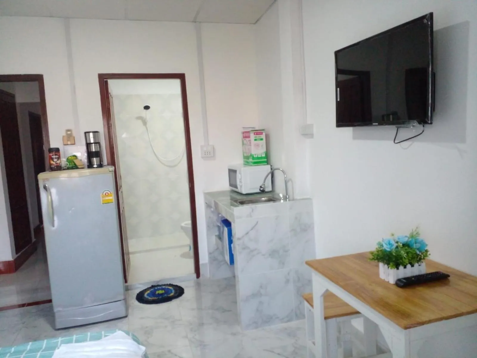 TV and multimedia in Ban Saylomleng Residence