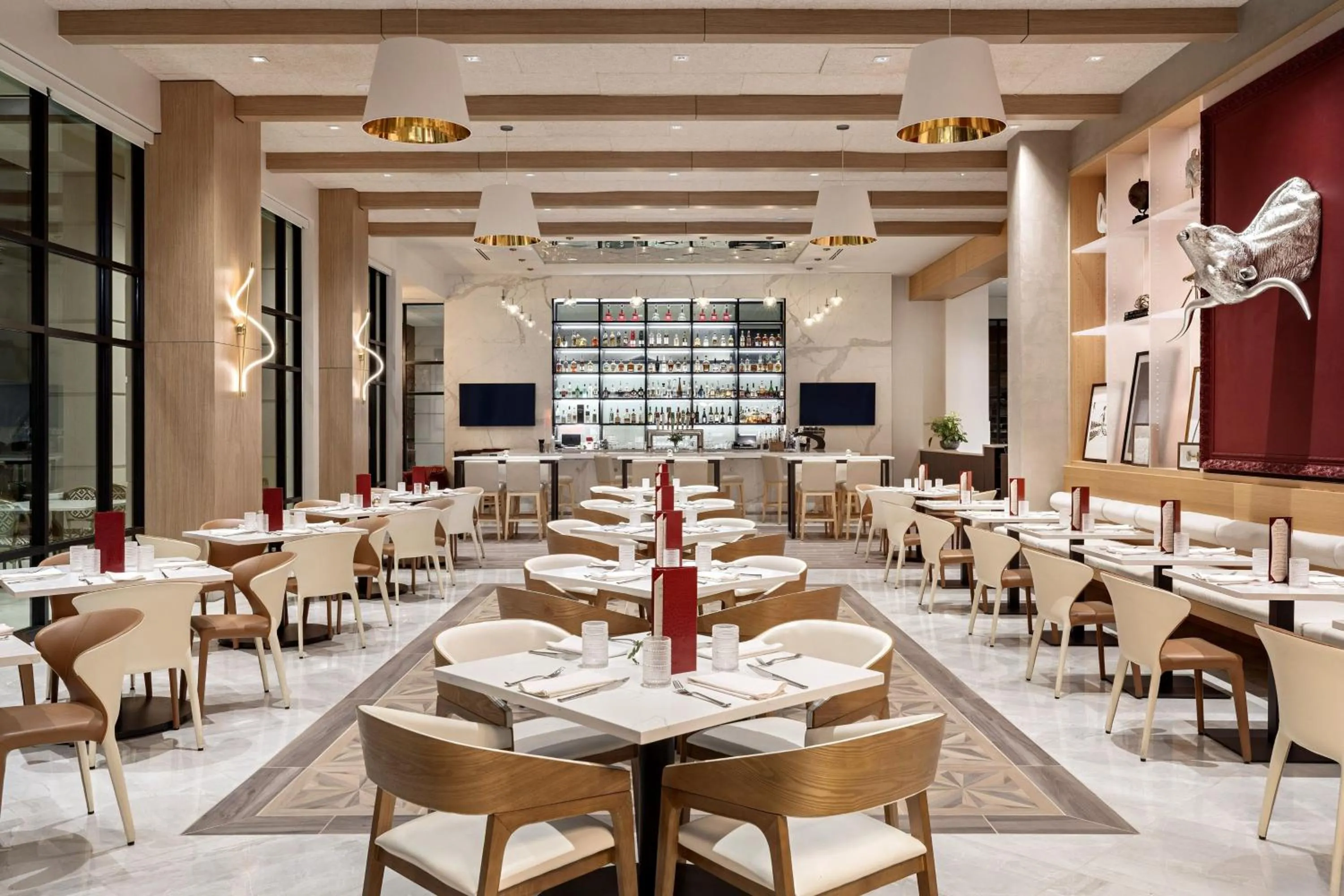 Lounge or bar in NOUN Hotel, Norman, a Tribute Portfolio Hotel