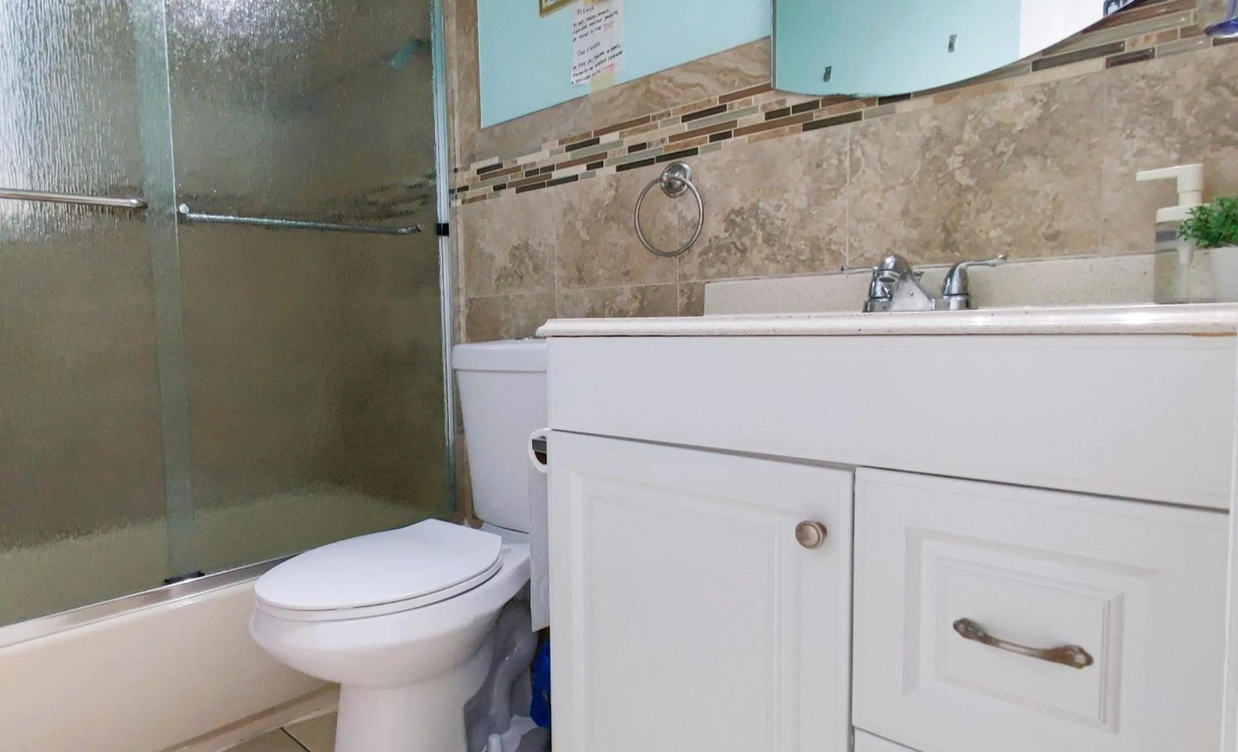 Bathroom in Summer Gardens