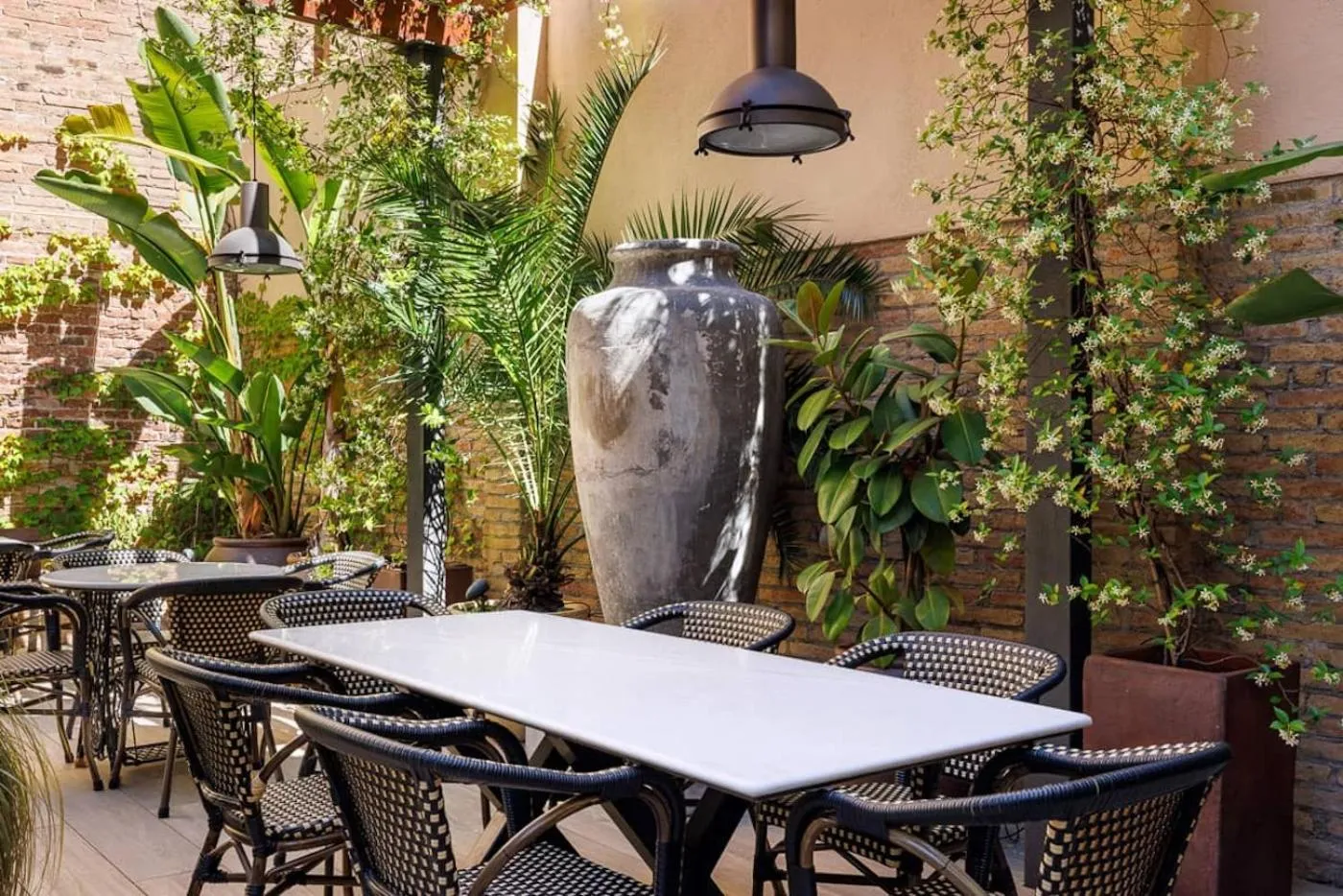 Patio in Hotel Ronda Lesseps