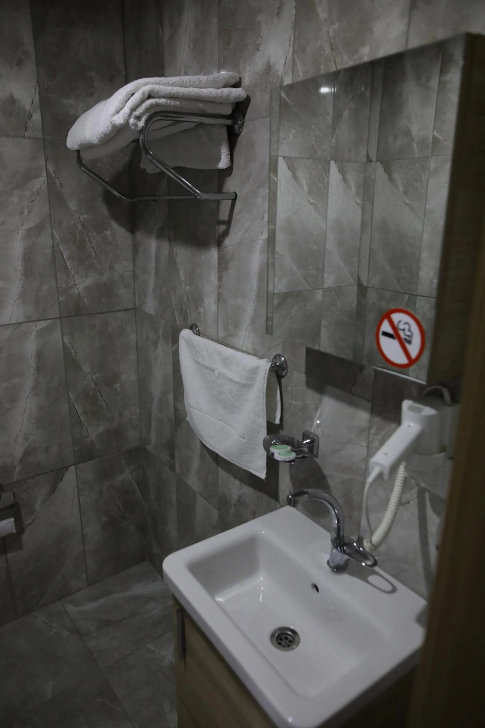 Bathroom in Sun Bella Konaklama