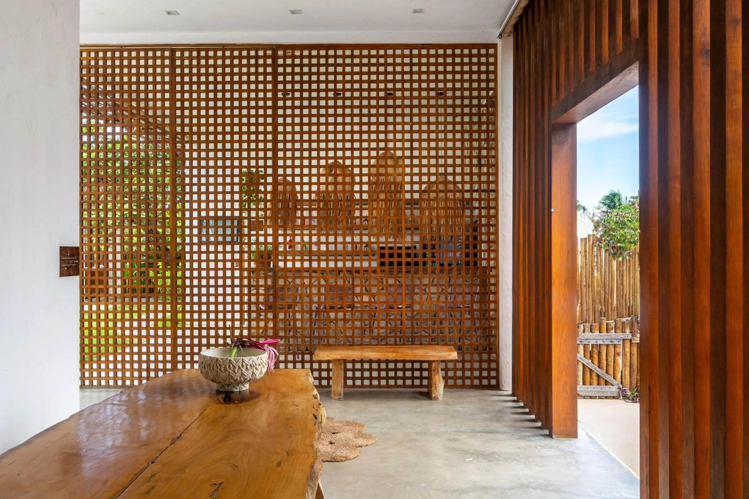 Area and facilities in Mikiki Lifestyle Hotel