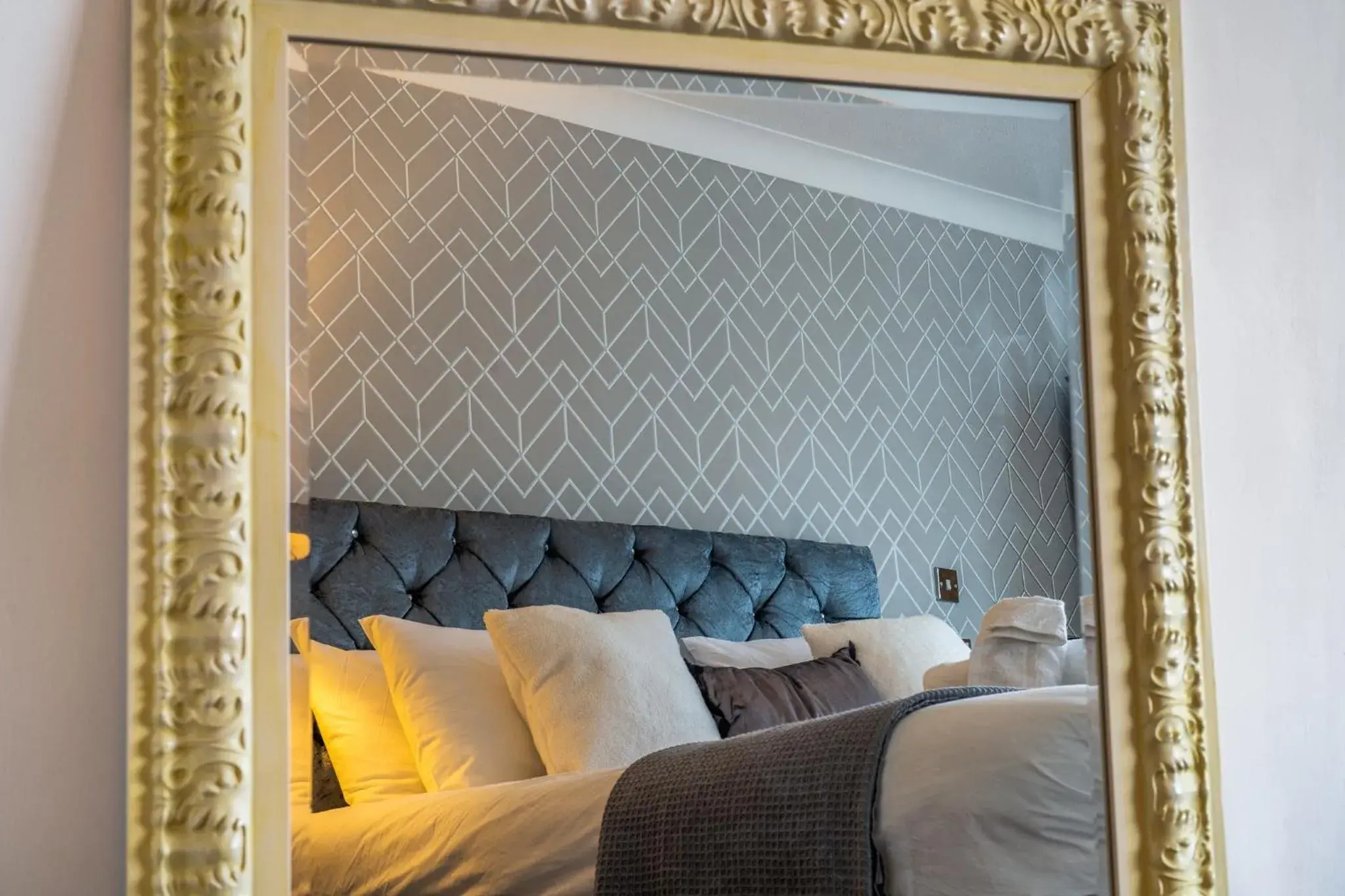 King Room with Lake View in The Berry Boutique King Room with Lake View in The Berry Boutique