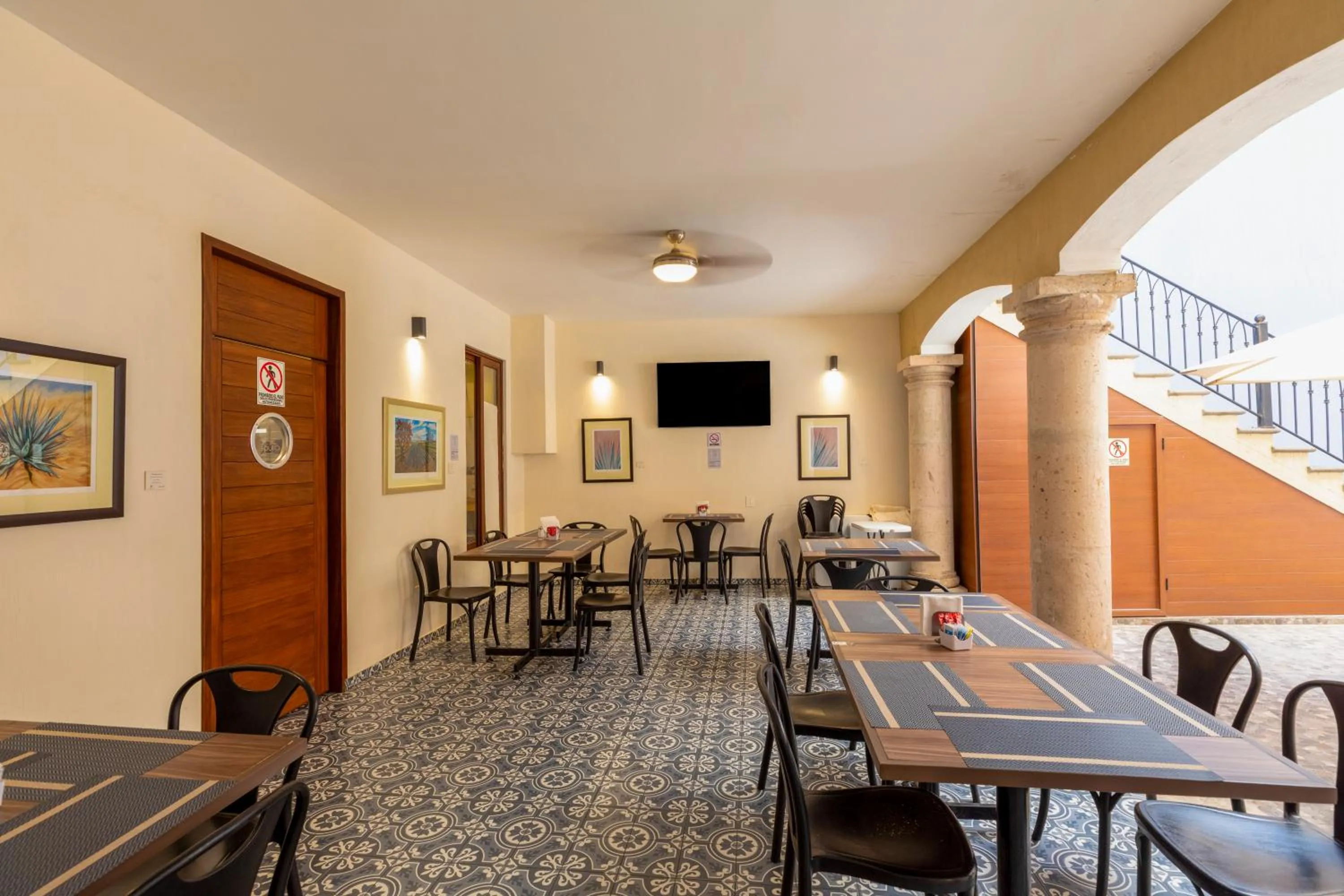 Restaurant/places to eat in Casona 1530