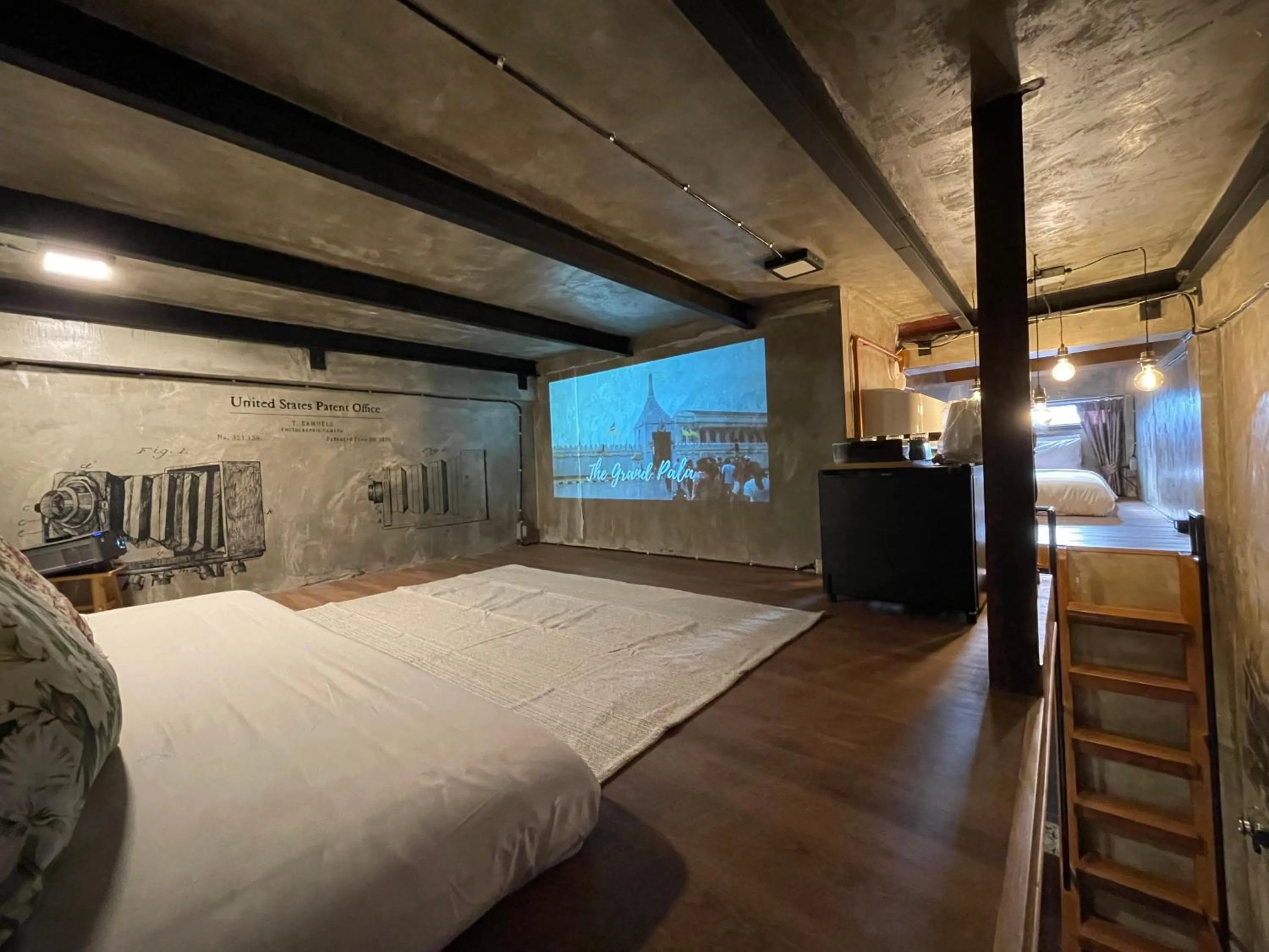 TV and multimedia, Bed in Central Old Town Cottage