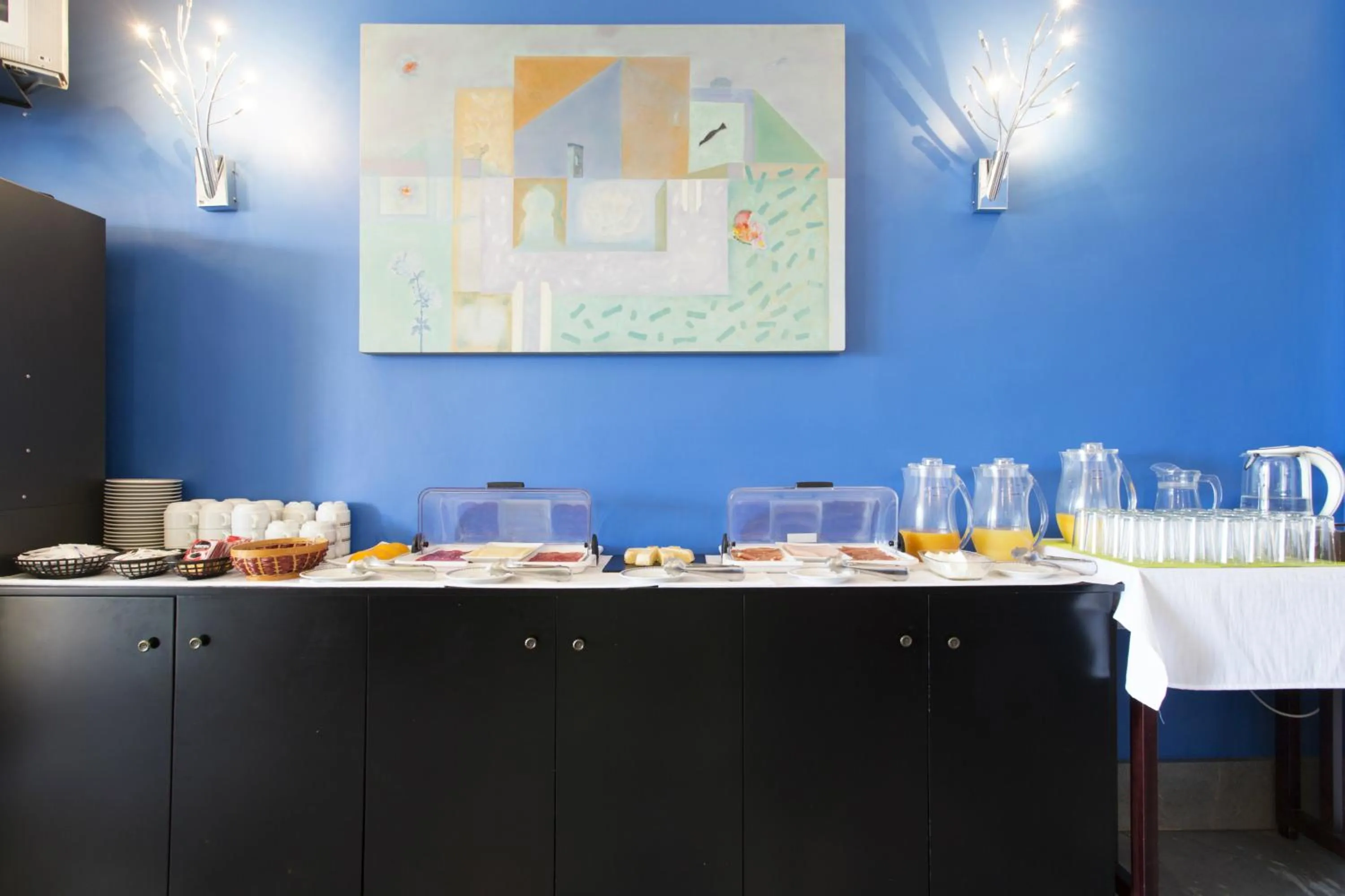 Restaurant/places to eat in Hotel Carlos V