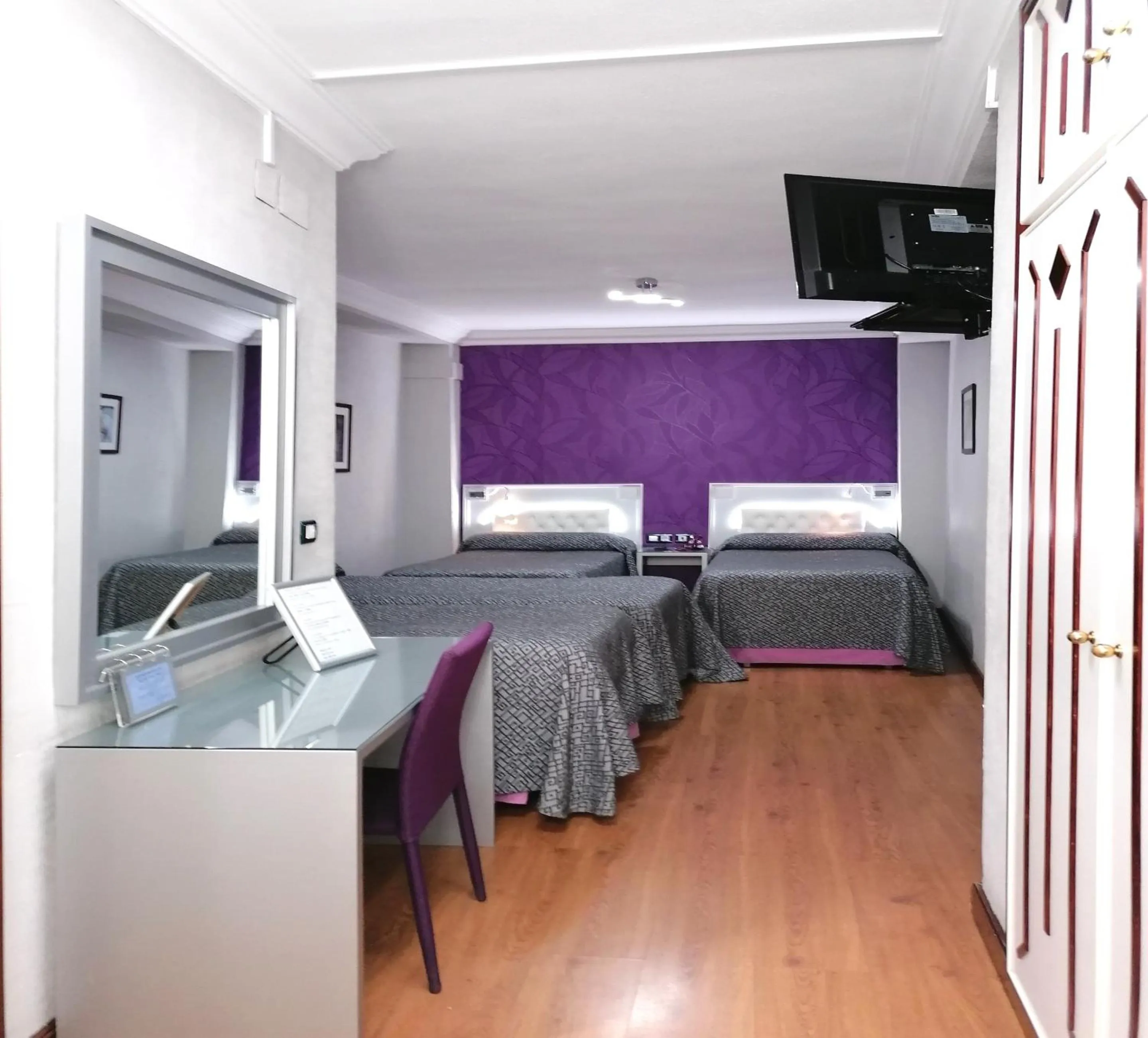 Photo of the whole room, Bed in Hotel Molinos