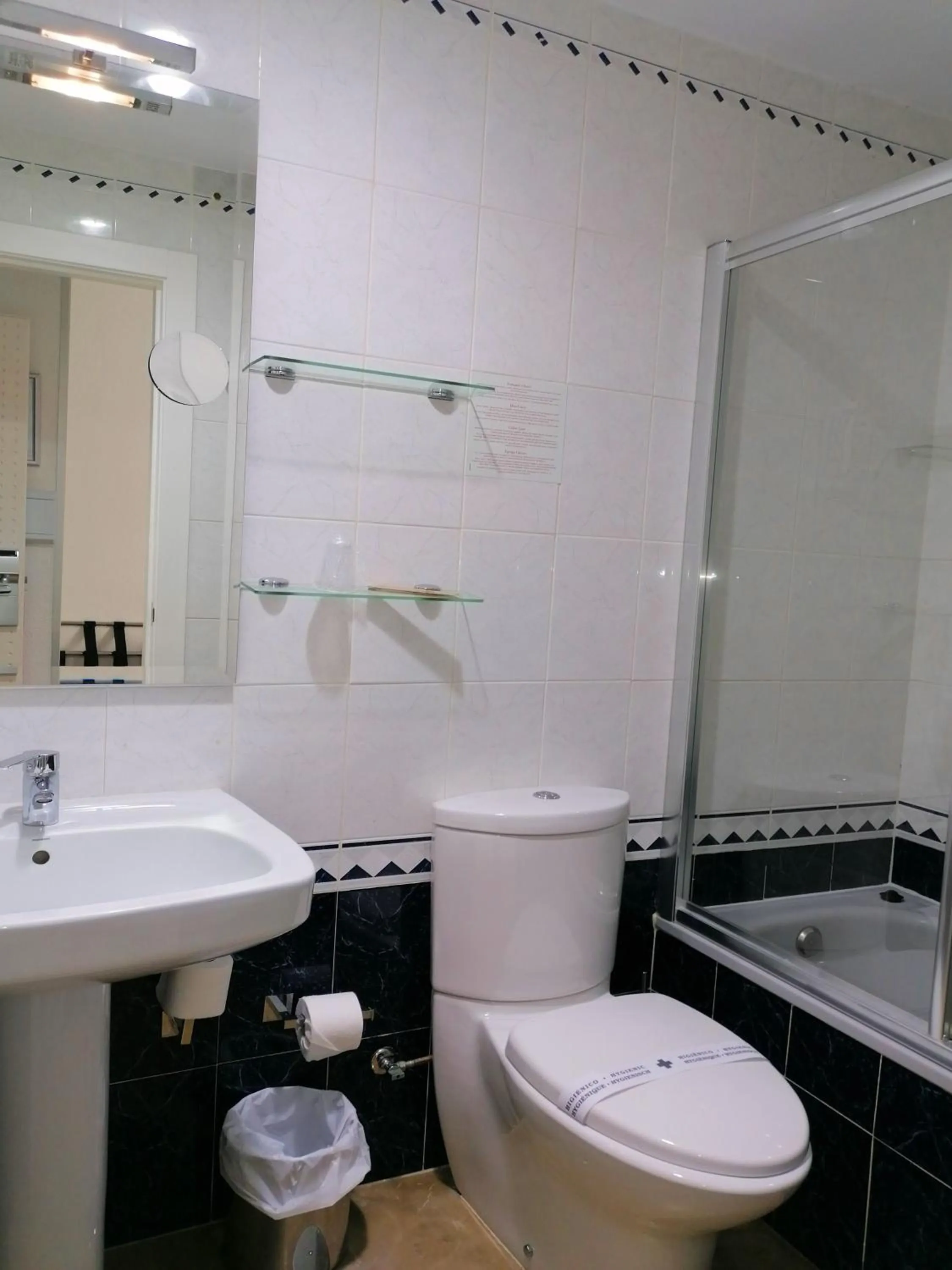 Bathroom in Hotel Molinos