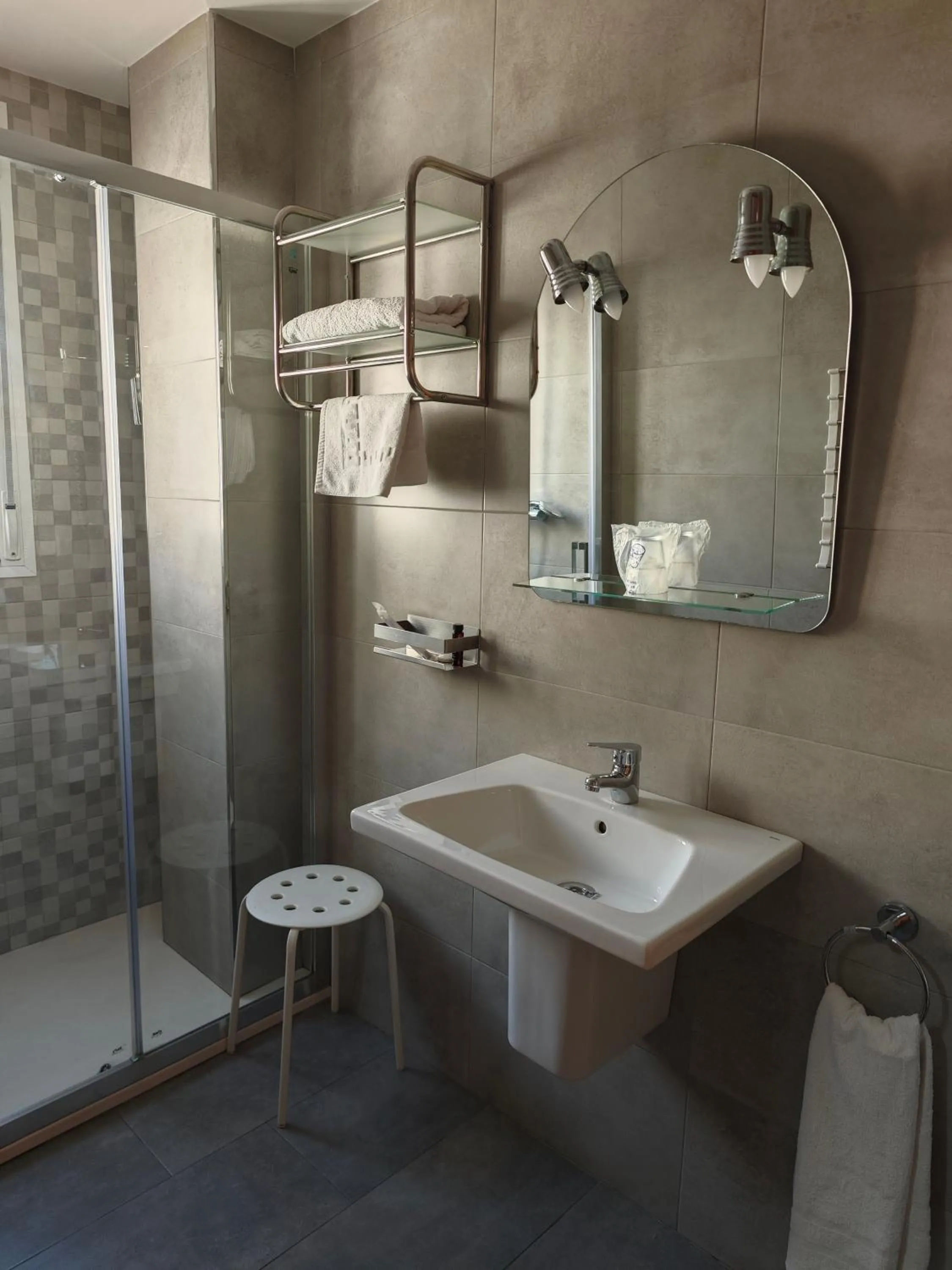 Bathroom in Hotel Miraya Beach