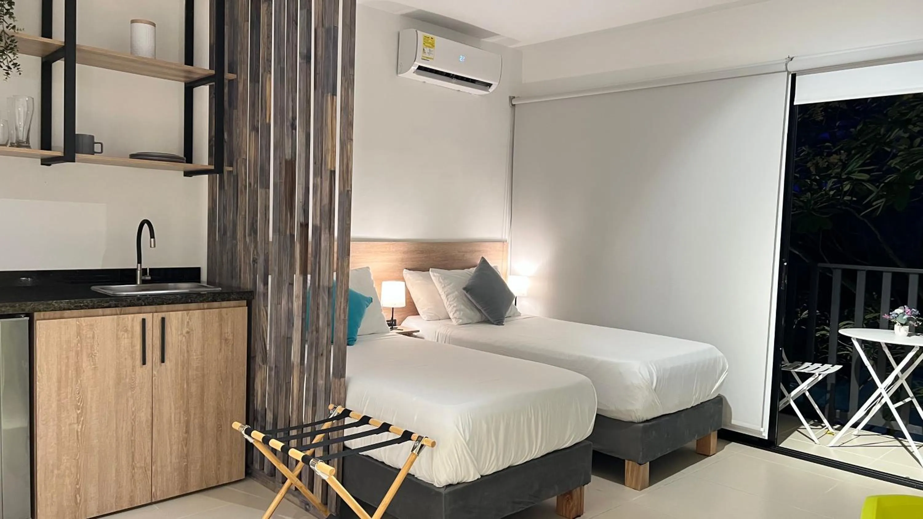 Photo of the whole room, Bed in HOTEL 9.5 SAN FERNANDO