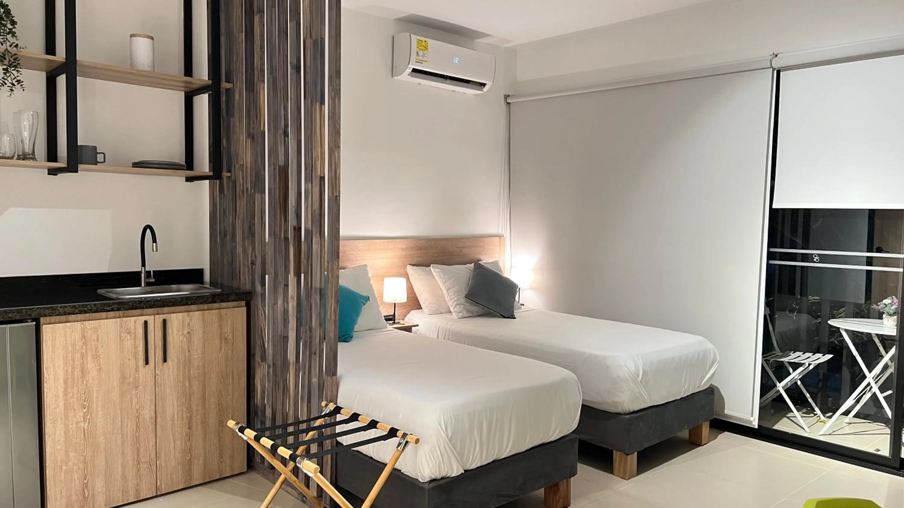 Photo of the whole room, Bed in HOTEL 9.5 SAN FERNANDO