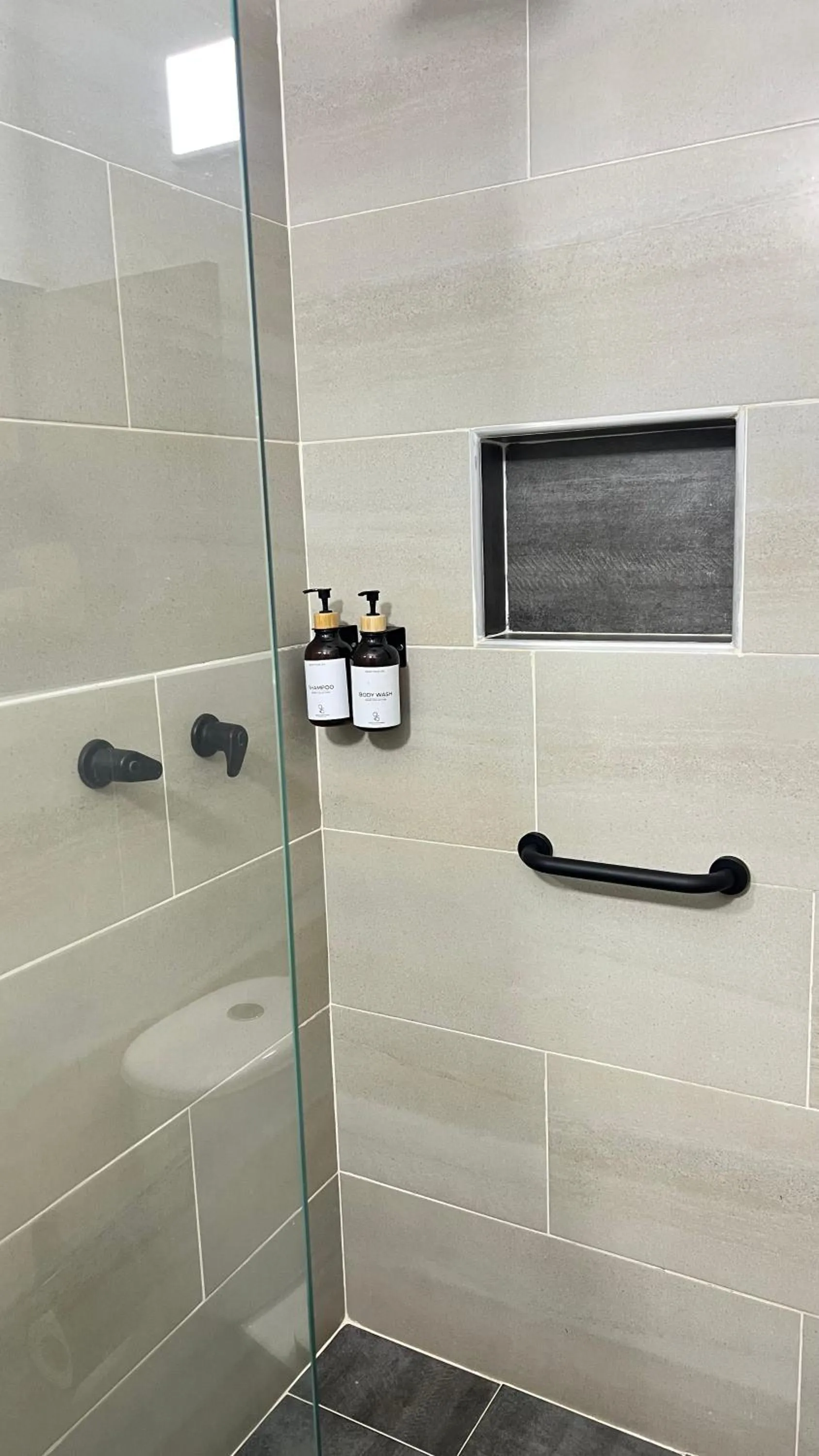 Shower in HOTEL 9.5 SAN FERNANDO