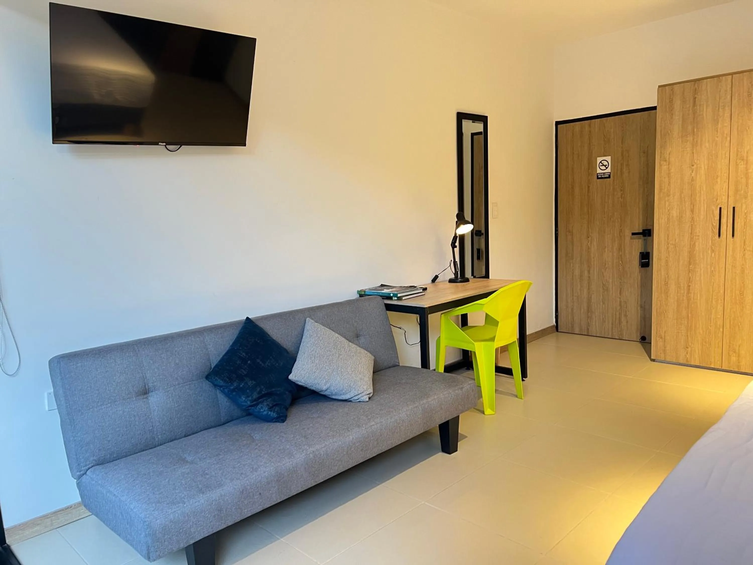 TV and multimedia in HOTEL 9.5 SAN FERNANDO