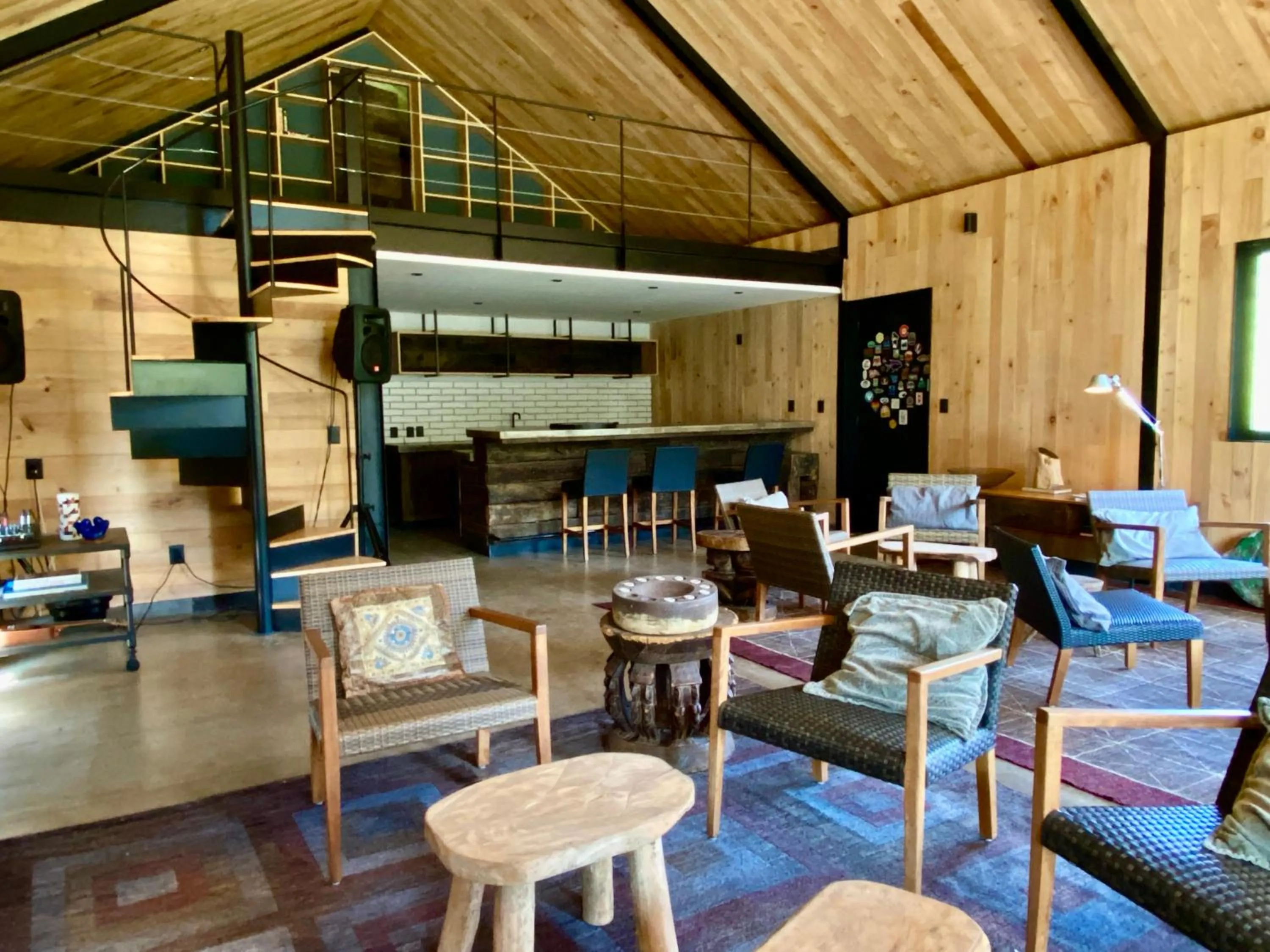 Restaurant/places to eat in SUR ono SUR Lodge