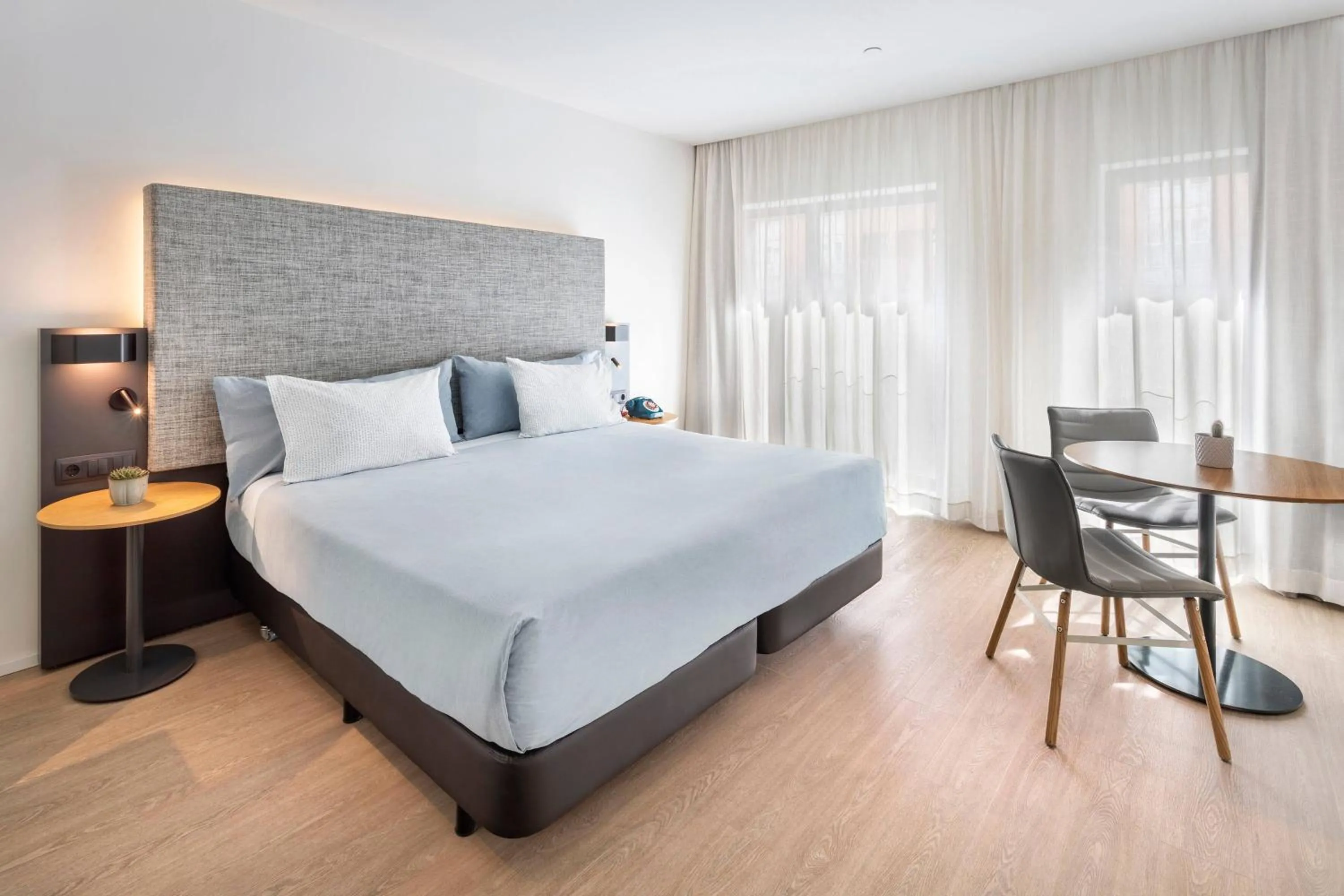 Bed in INNSiDE Zaragoza