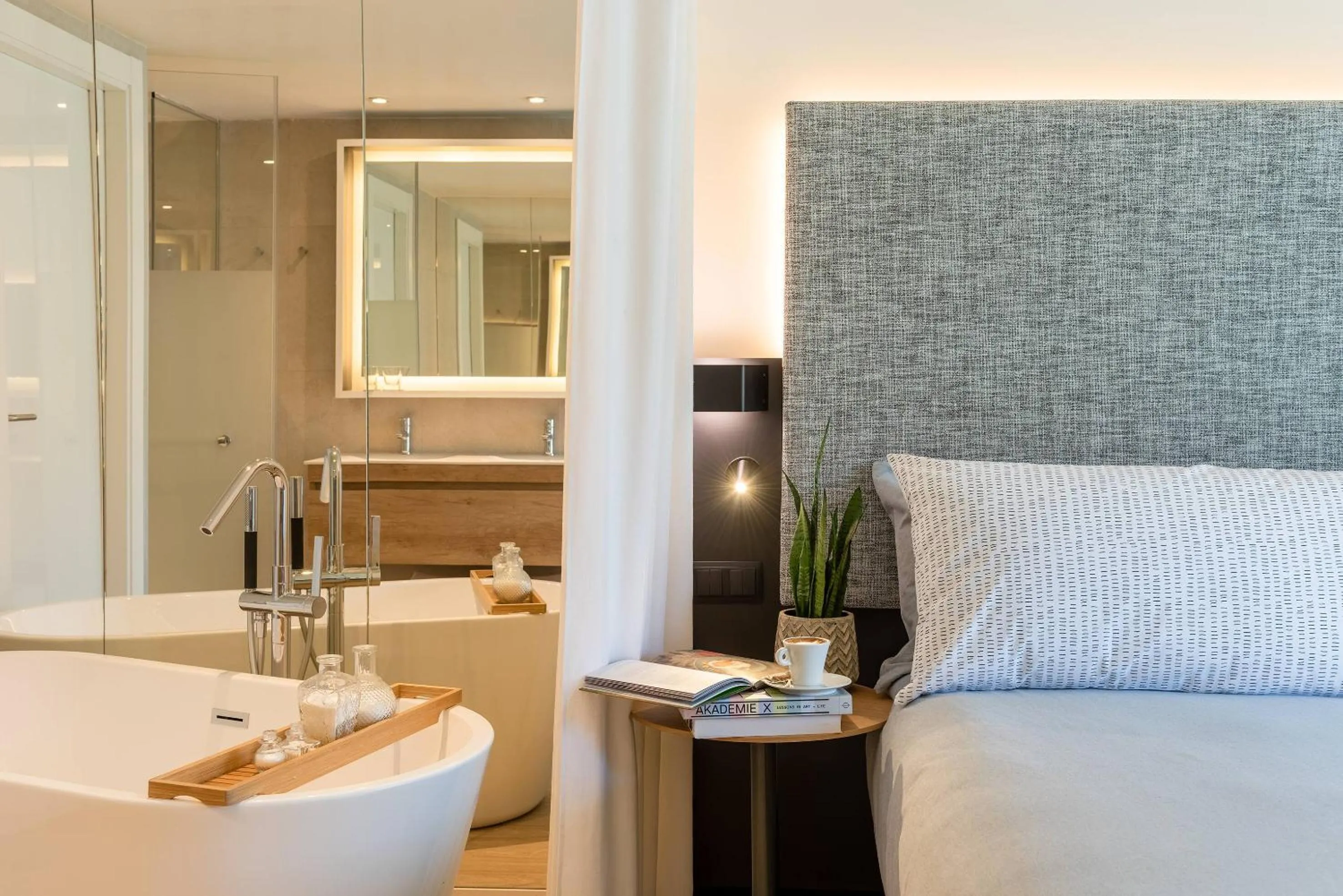 Bed in INNSiDE Zaragoza