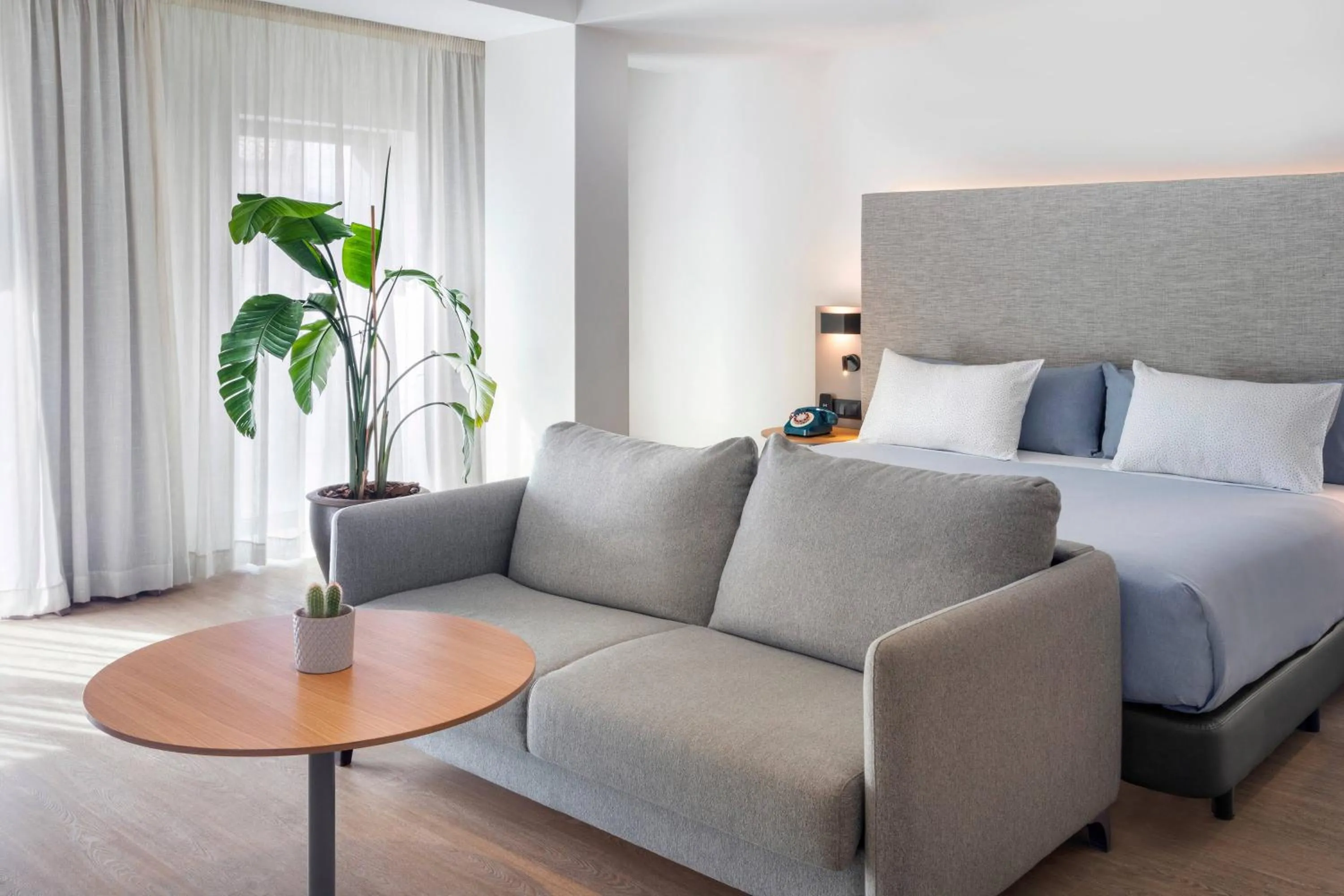 Property building in INNSiDE Zaragoza