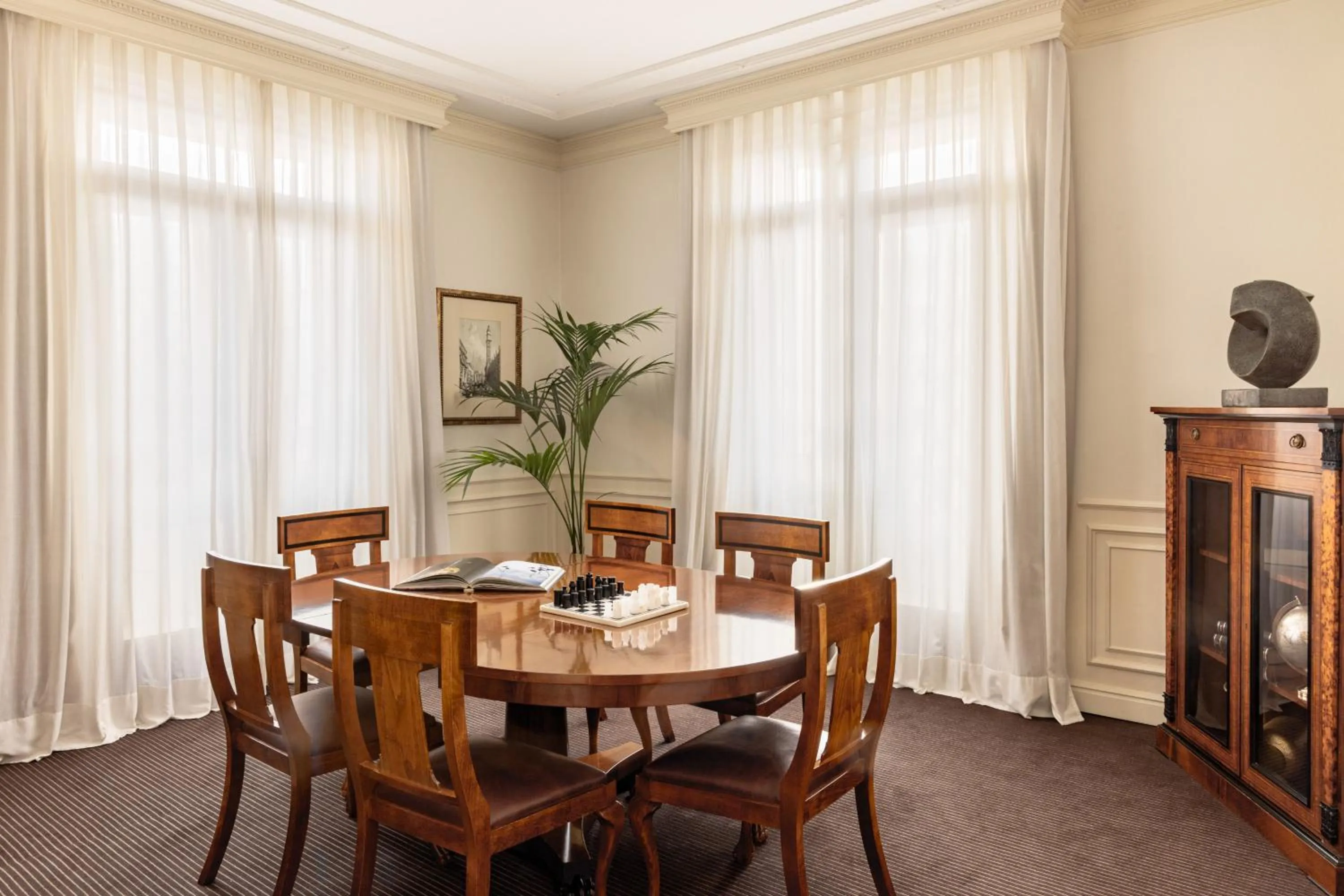 Living room in Hotel Fenix Gran Meliá - The Leading Hotels of the World