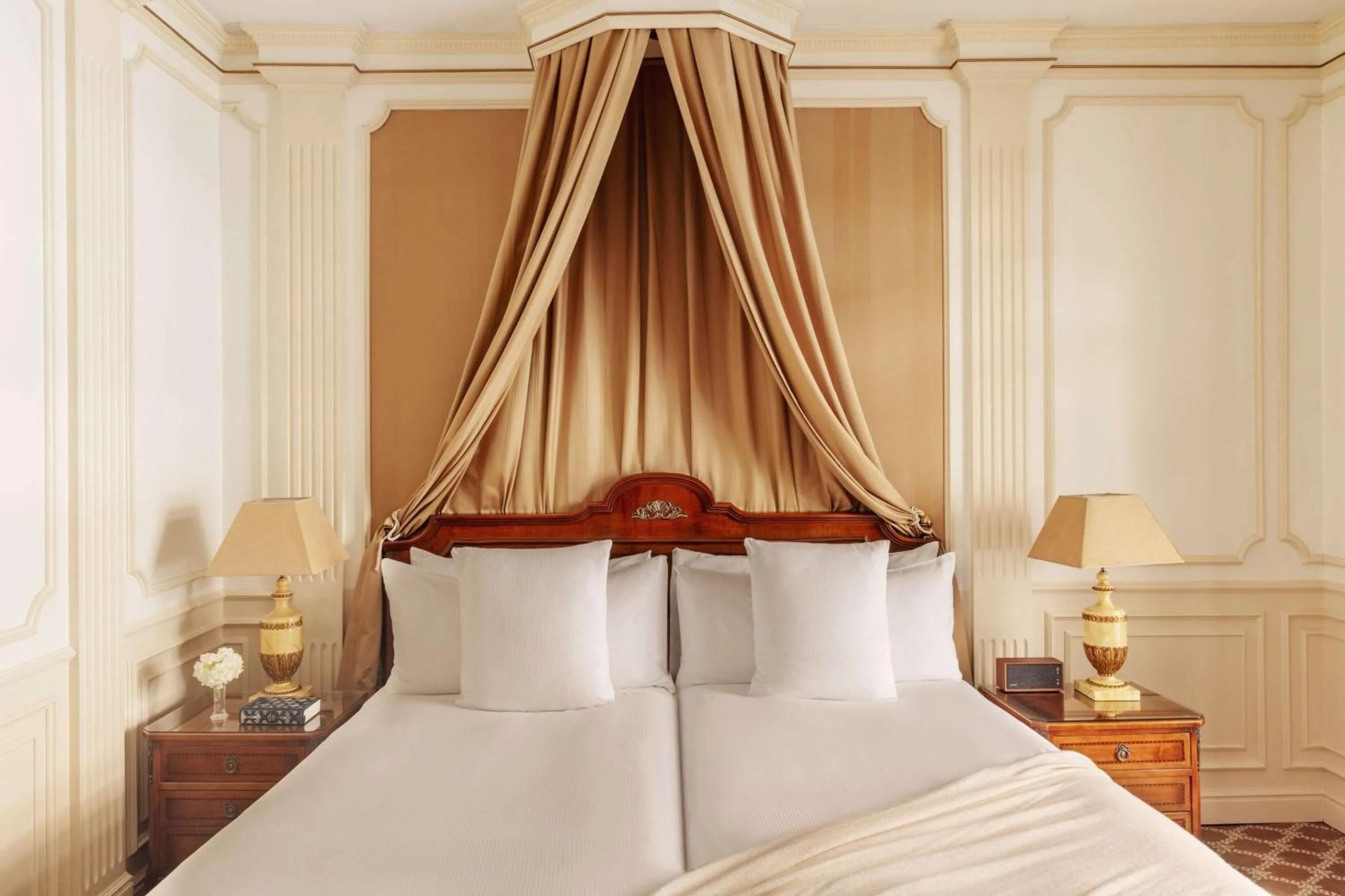 Bedroom, Bed in Hotel Fenix Gran Meliá - The Leading Hotels of the World