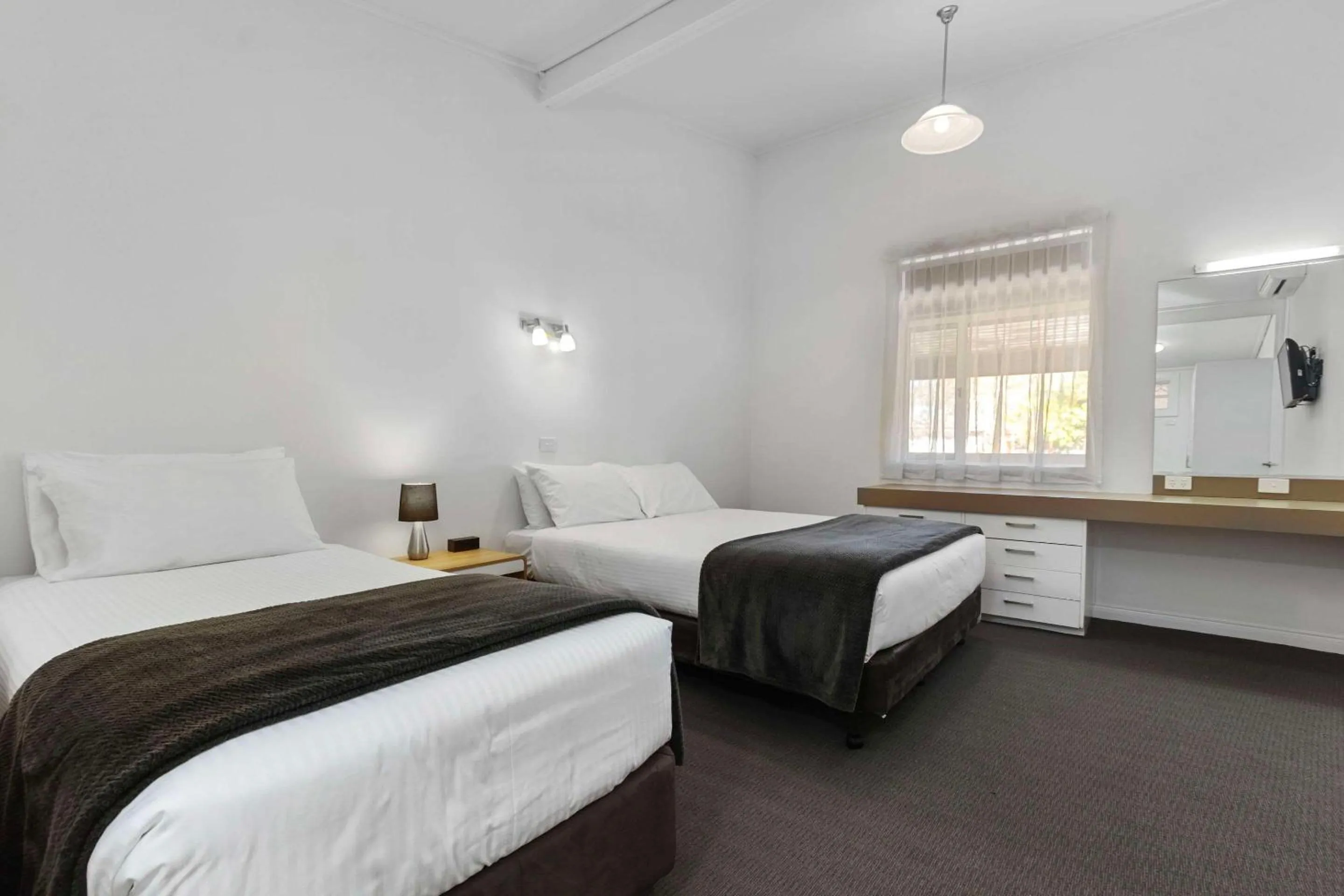 Bedroom, Bed in Econo Lodge East Adelaide