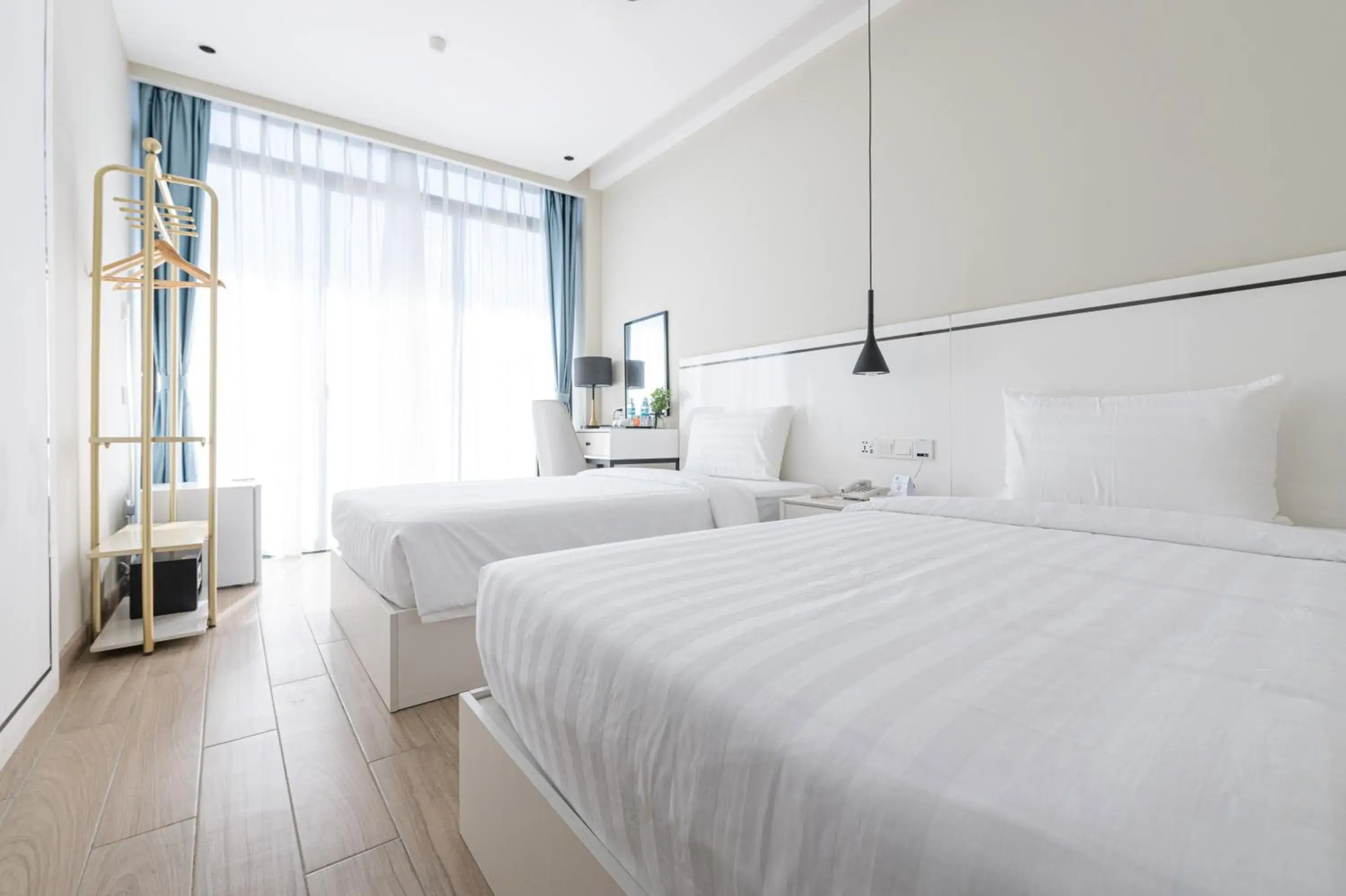 Deluxe Twin Room with Sea View in Grace Samudera Hotel Deluxe Twin Room with Sea View in Grace Samudera Hotel