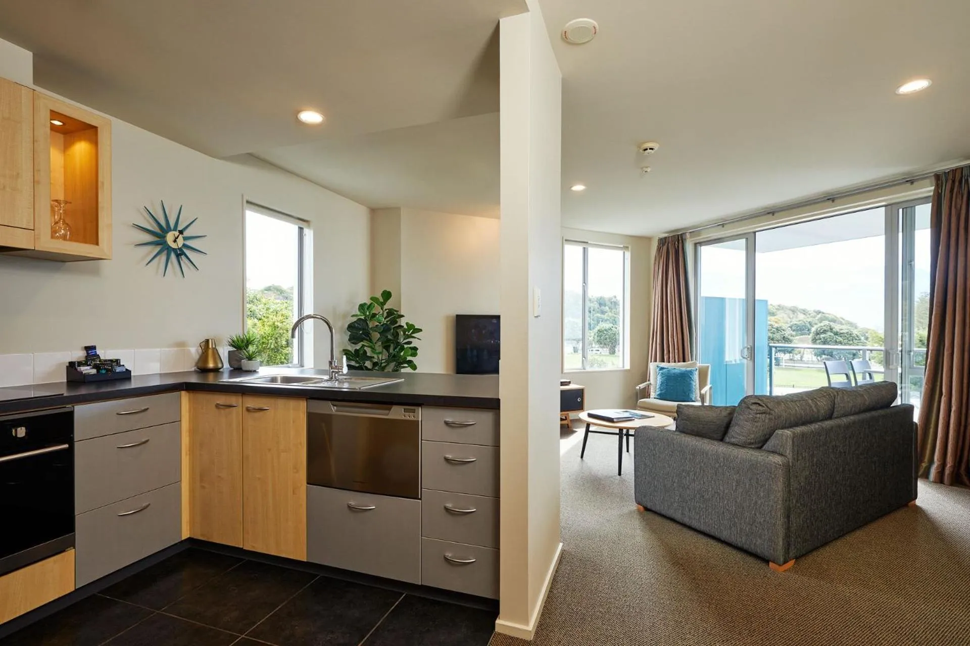 Kitchen or kitchenette in Waves on the Esplanade