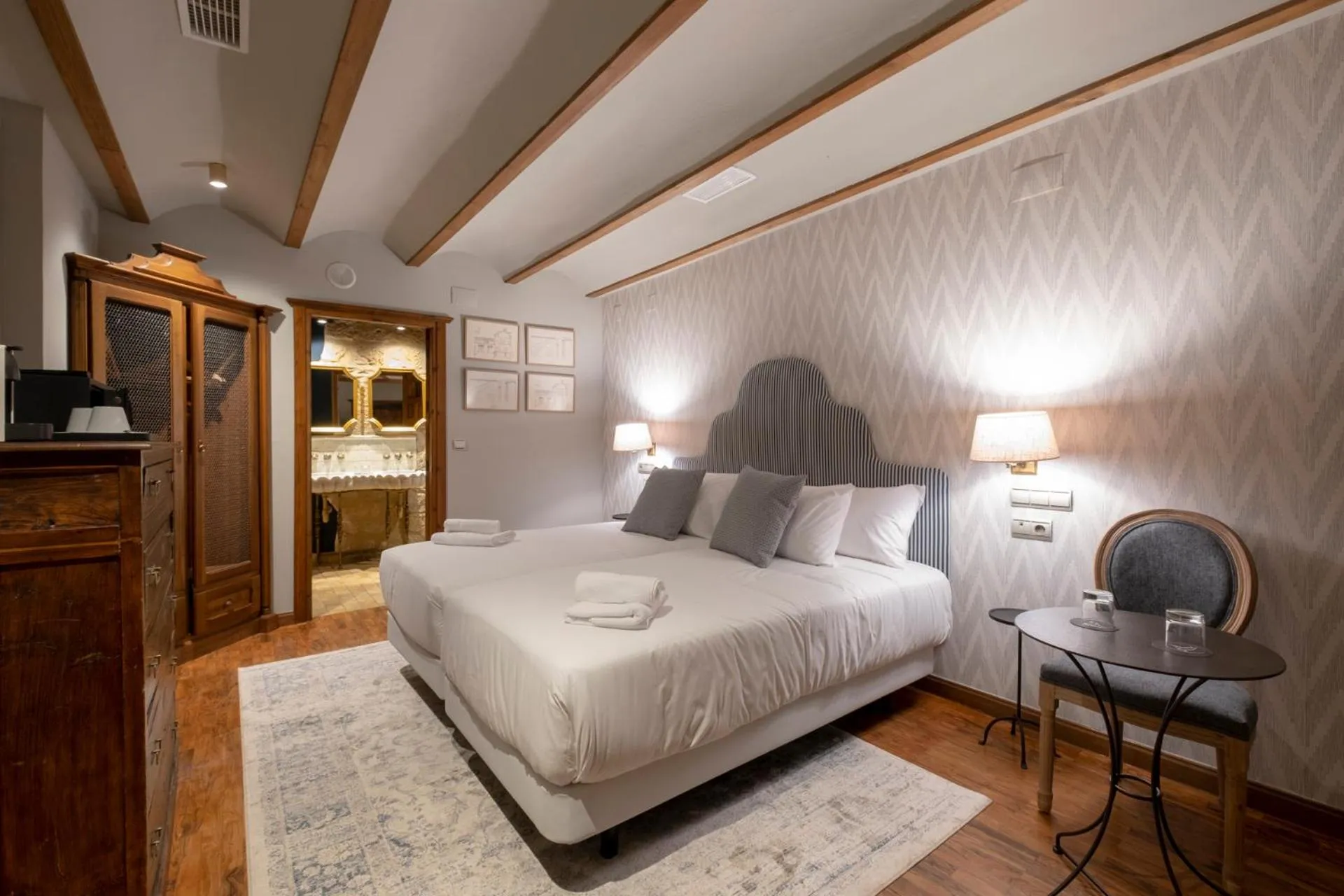 Bedroom, Bed in Hotel Cetina Palacio de los Salcedo