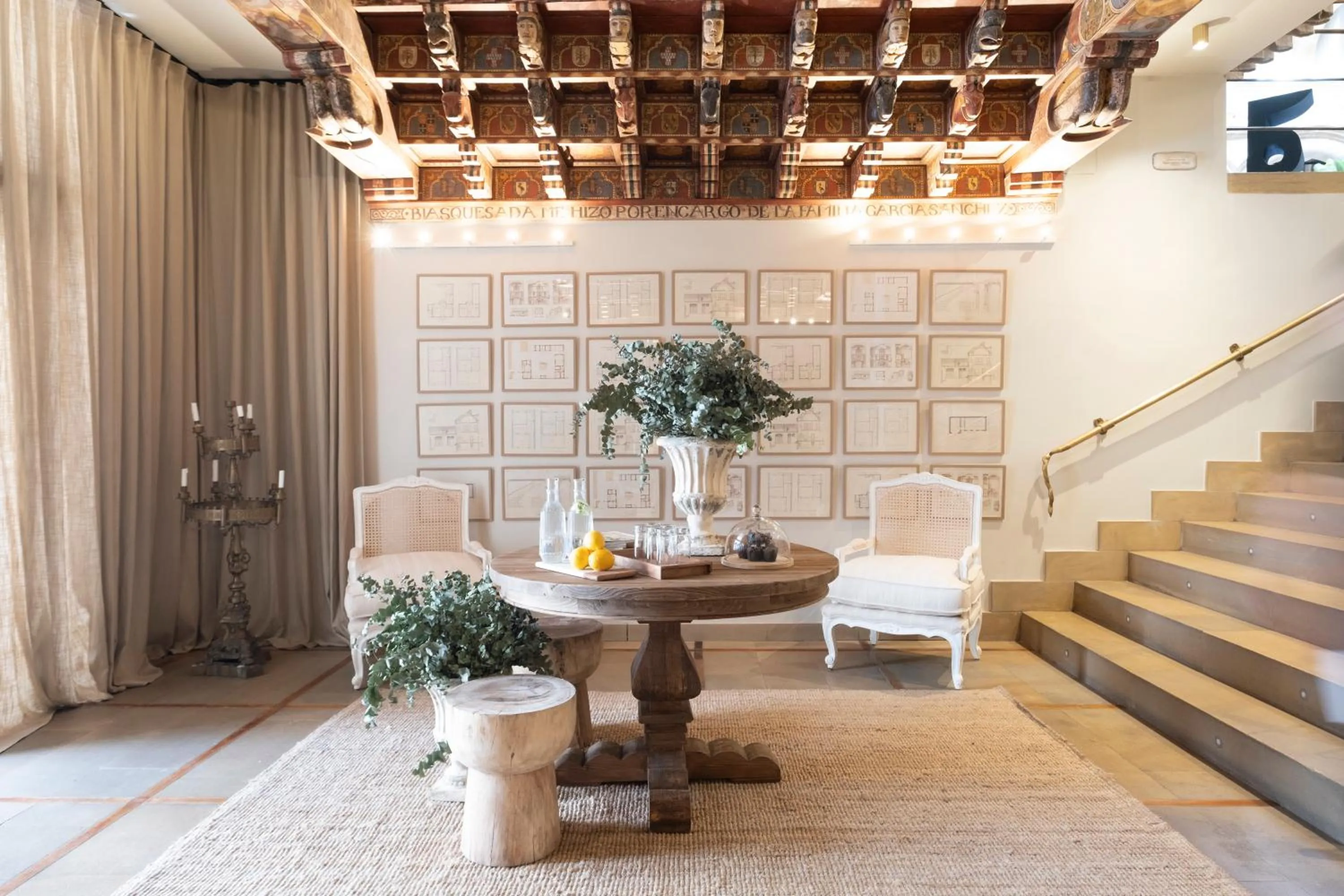 Lobby or reception in Hotel Cetina Palacio de los Salcedo