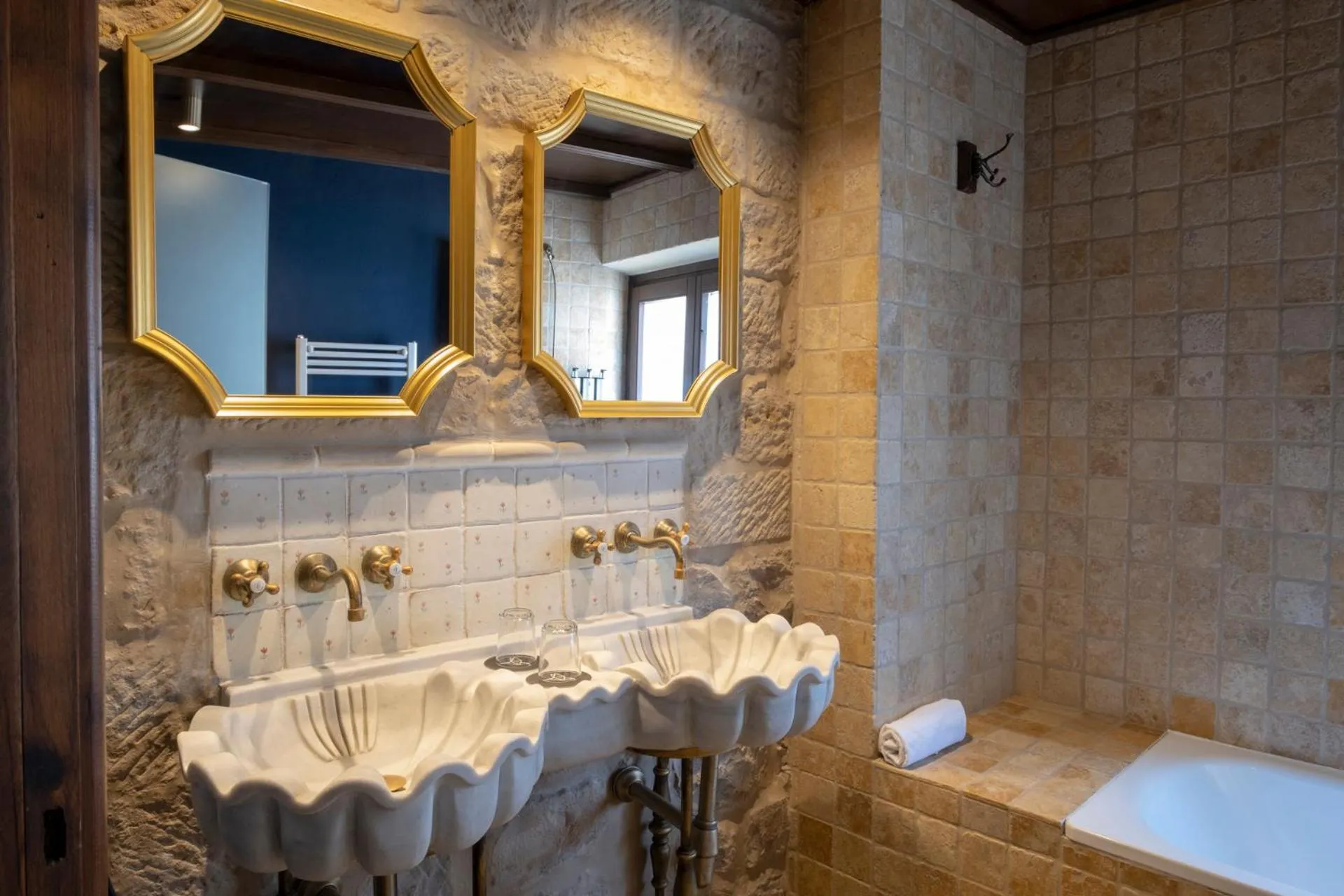 Bathroom in Hotel Cetina Palacio de los Salcedo