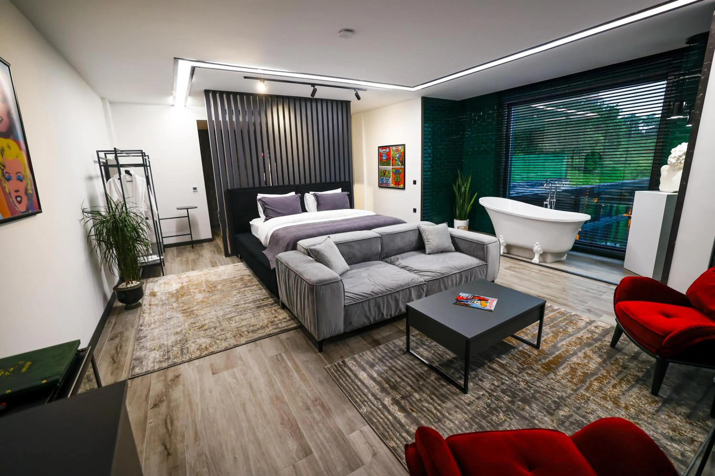 Photo of the whole room in Çathan Art Hotel