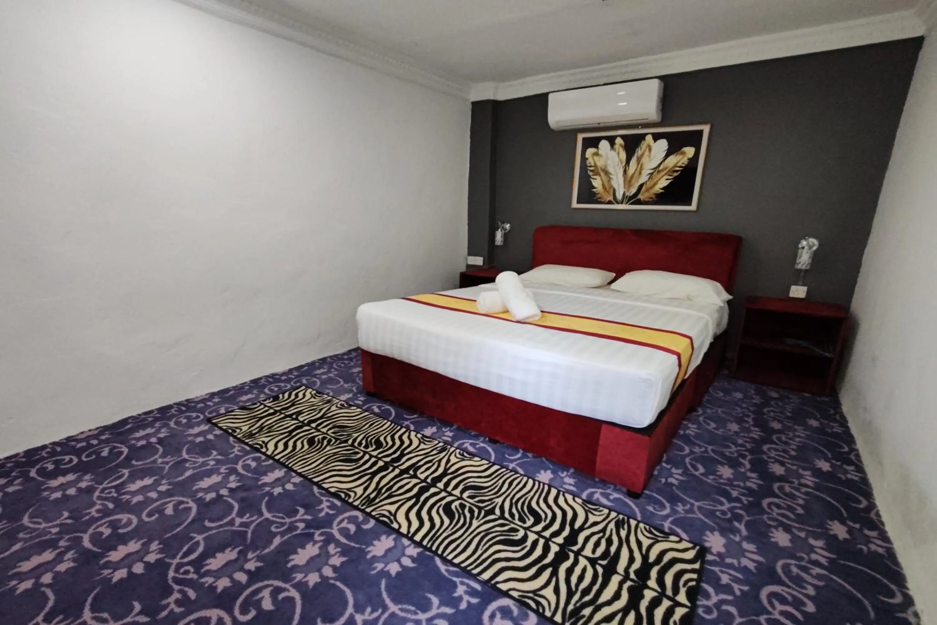 Standard Queen Room in Green Town Hotels and Resorts