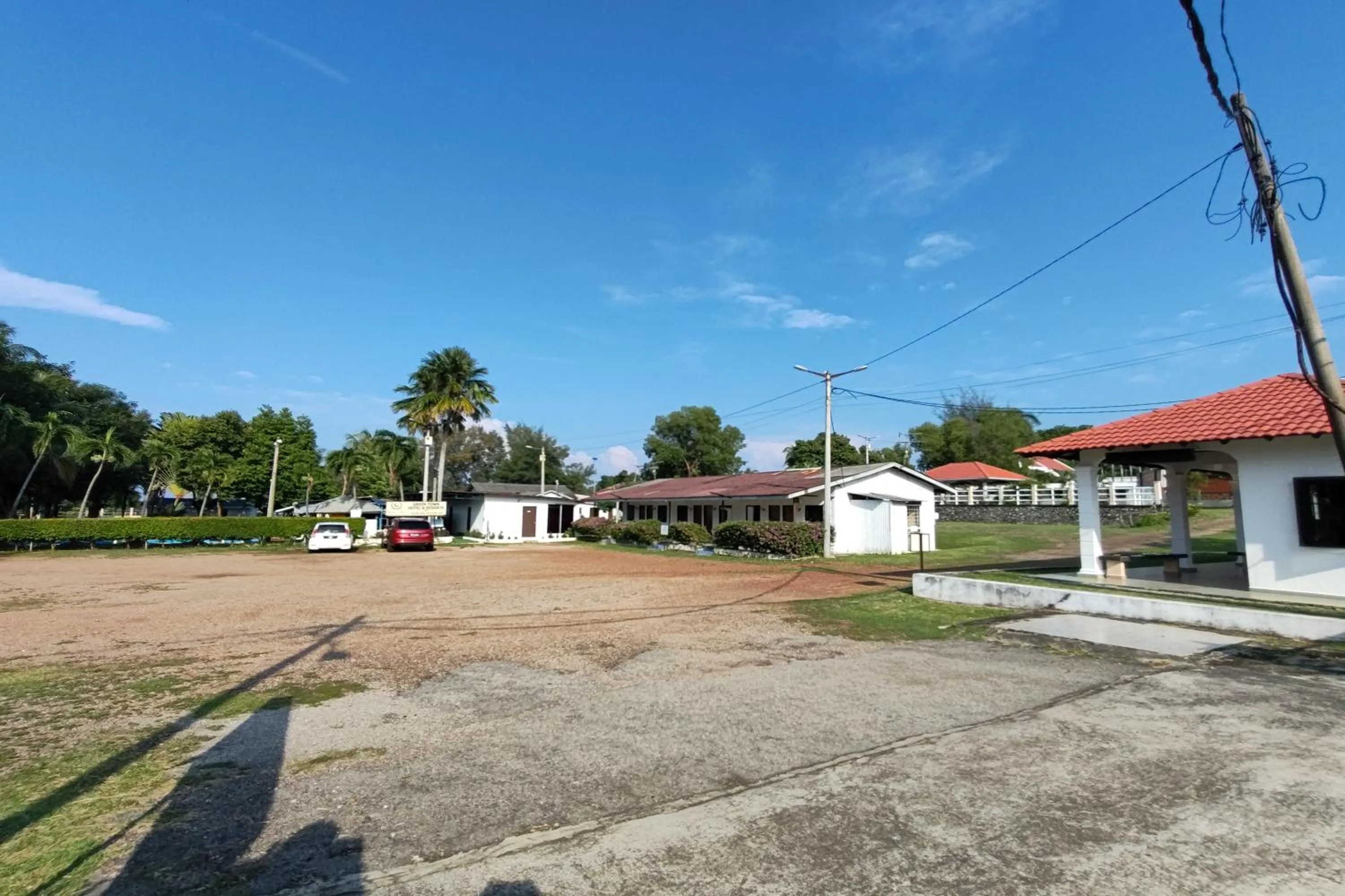 Parking in Green Town Hotels and Resorts