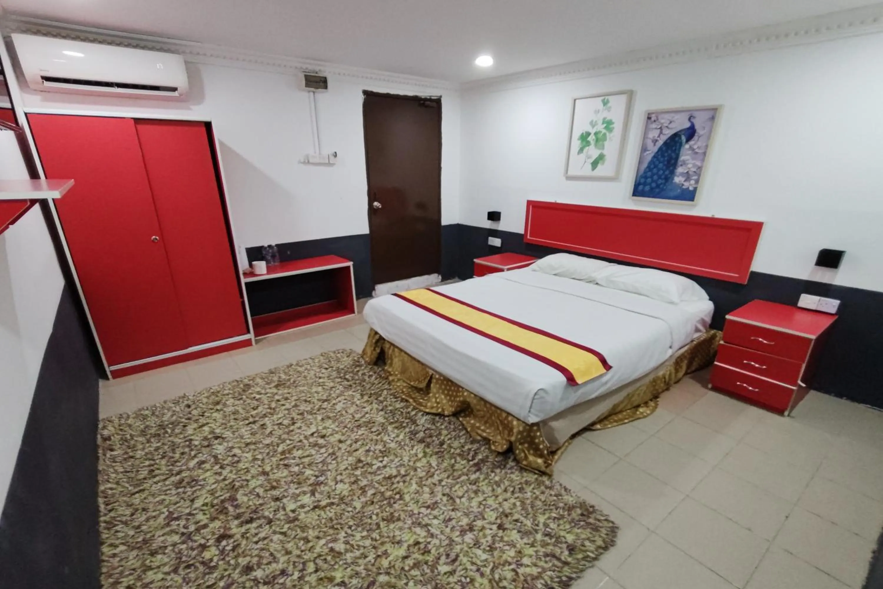 Bedroom, Bed in Green Town Hotels and Resorts