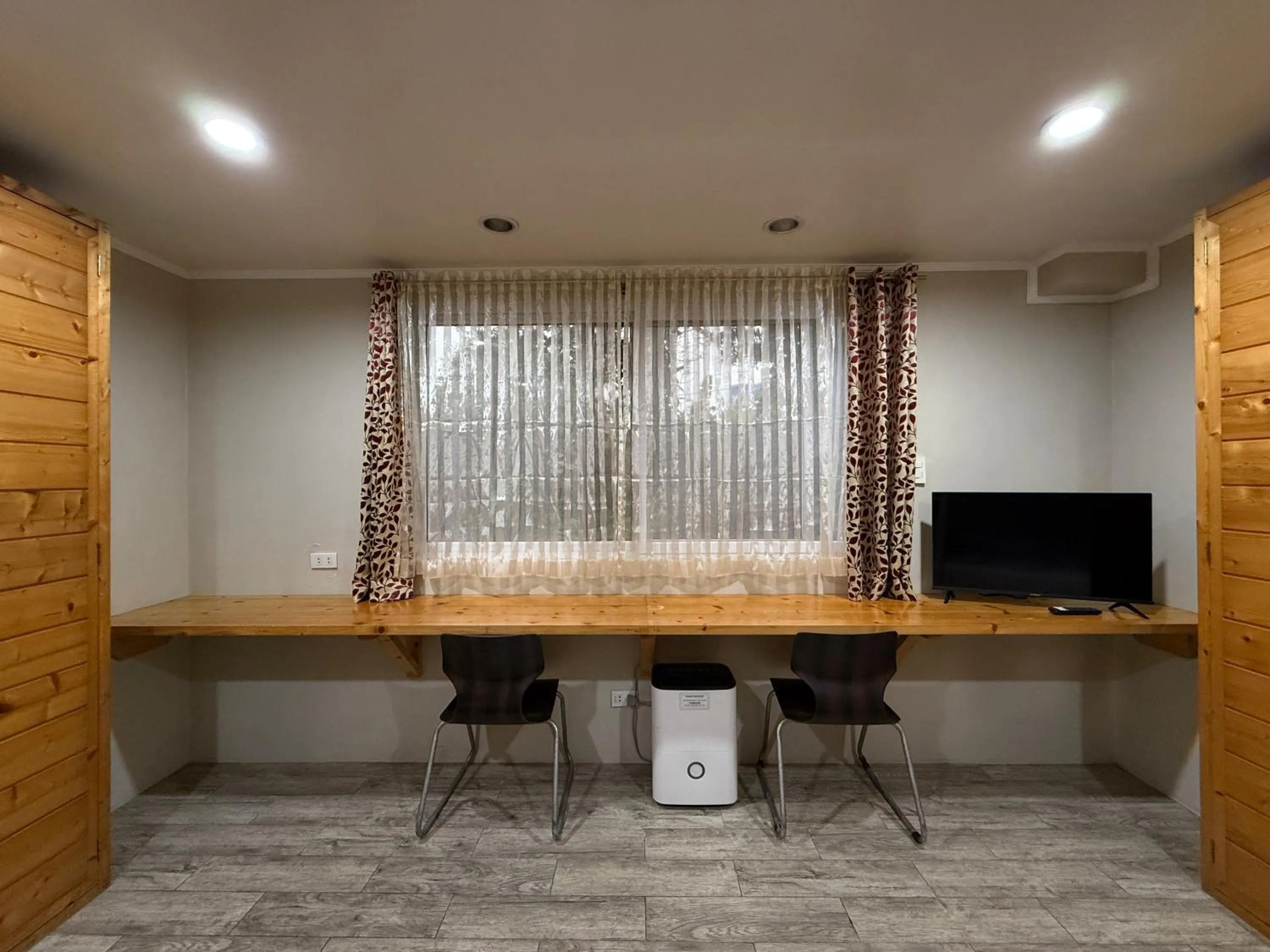 TV and multimedia in Misty Hills