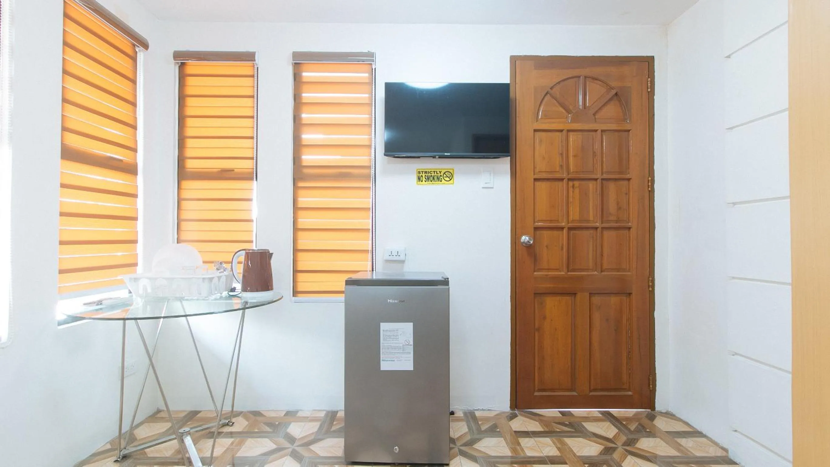 TV and multimedia in RedDoorz @ Alquiza Residences Paranaque