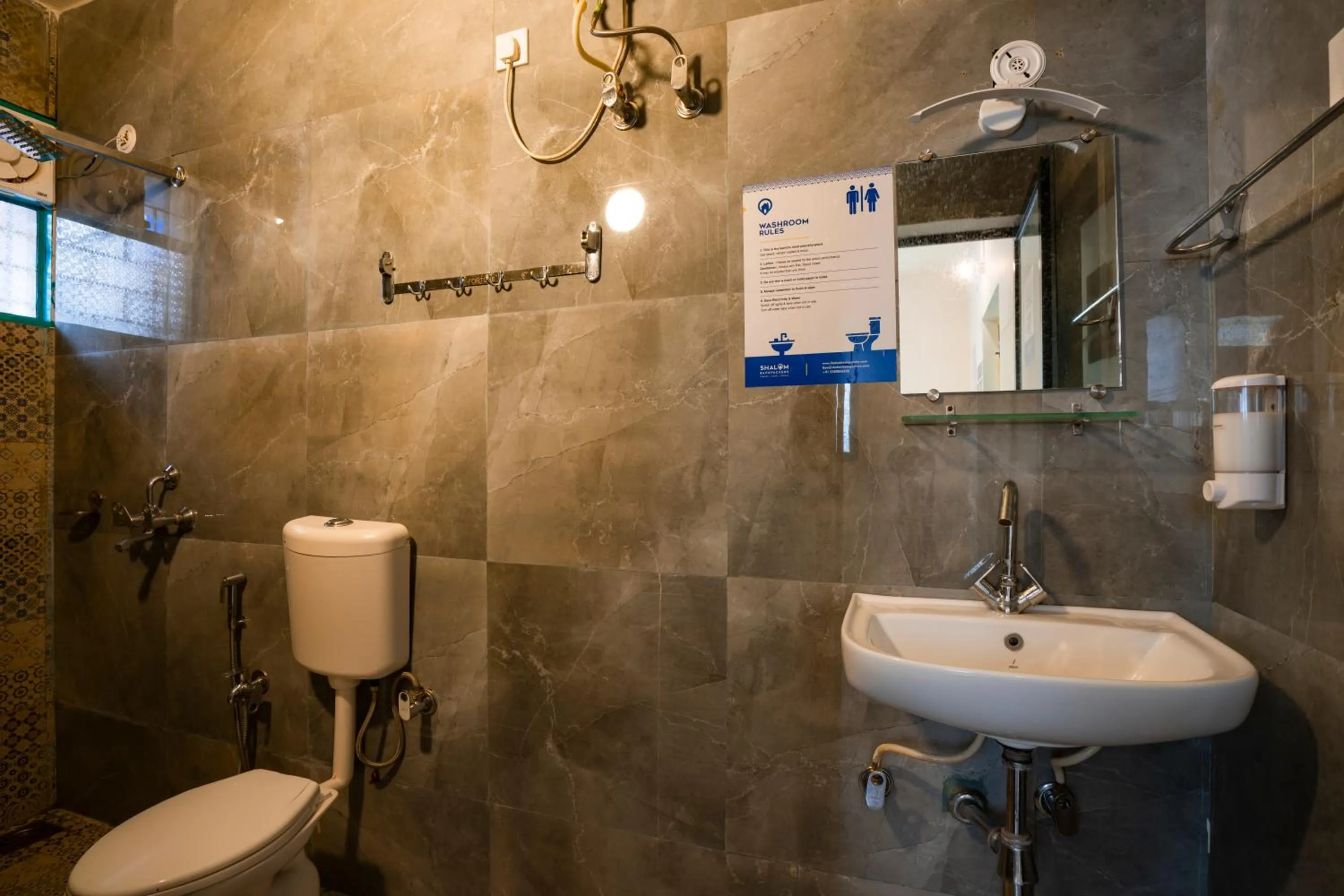 Shower in Shalom Backpackers Anjuna Goa