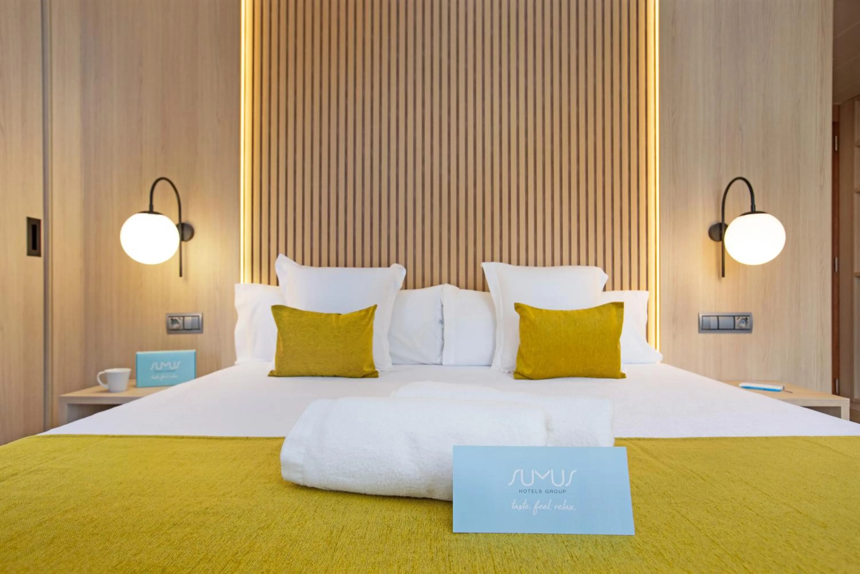 Bed in Sumus Hotel Monteplaya & SPA 4Sup - Adults Only