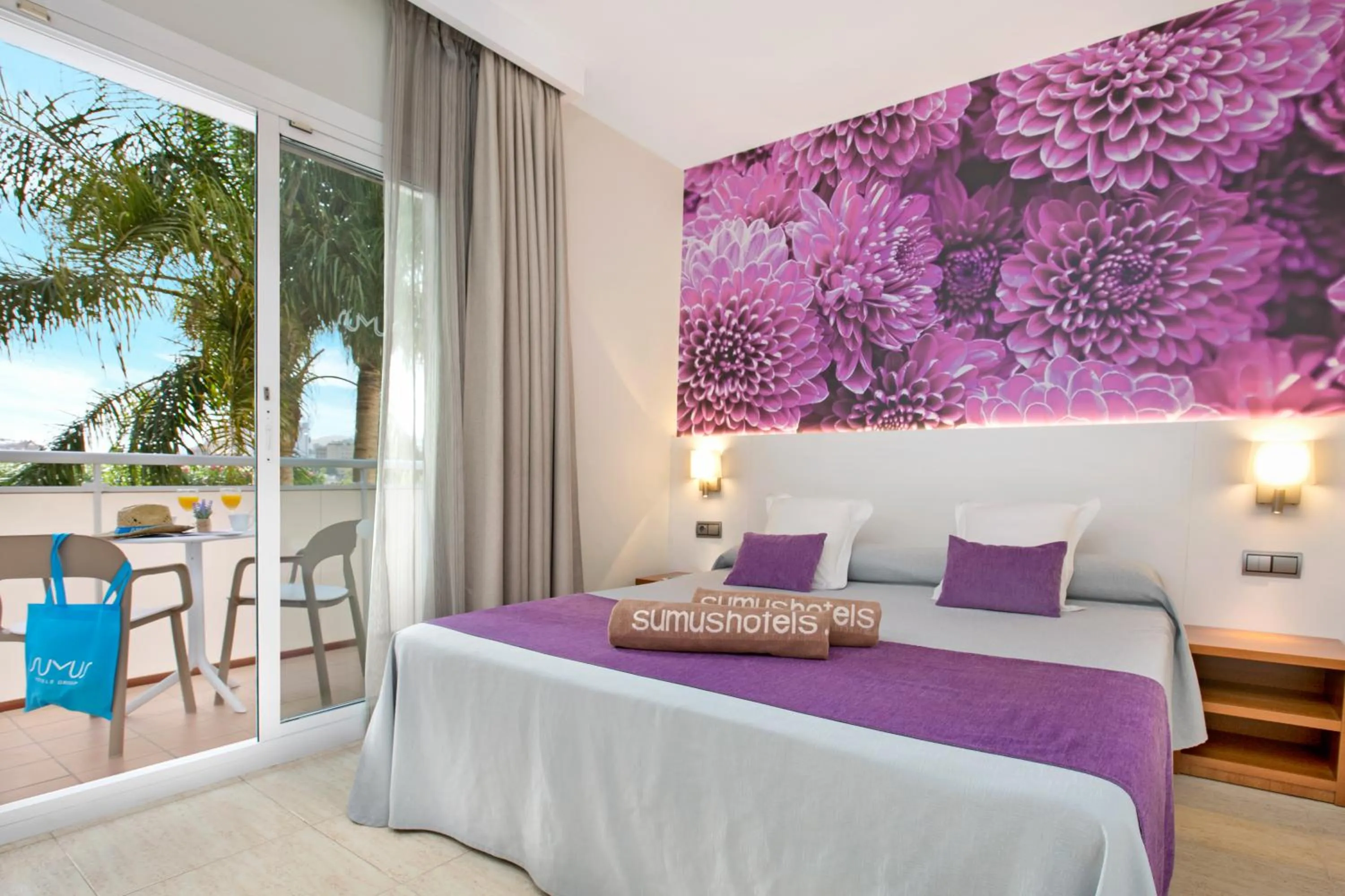 Bed in Sumus Hotel Monteplaya & SPA 4Sup - Adults Only