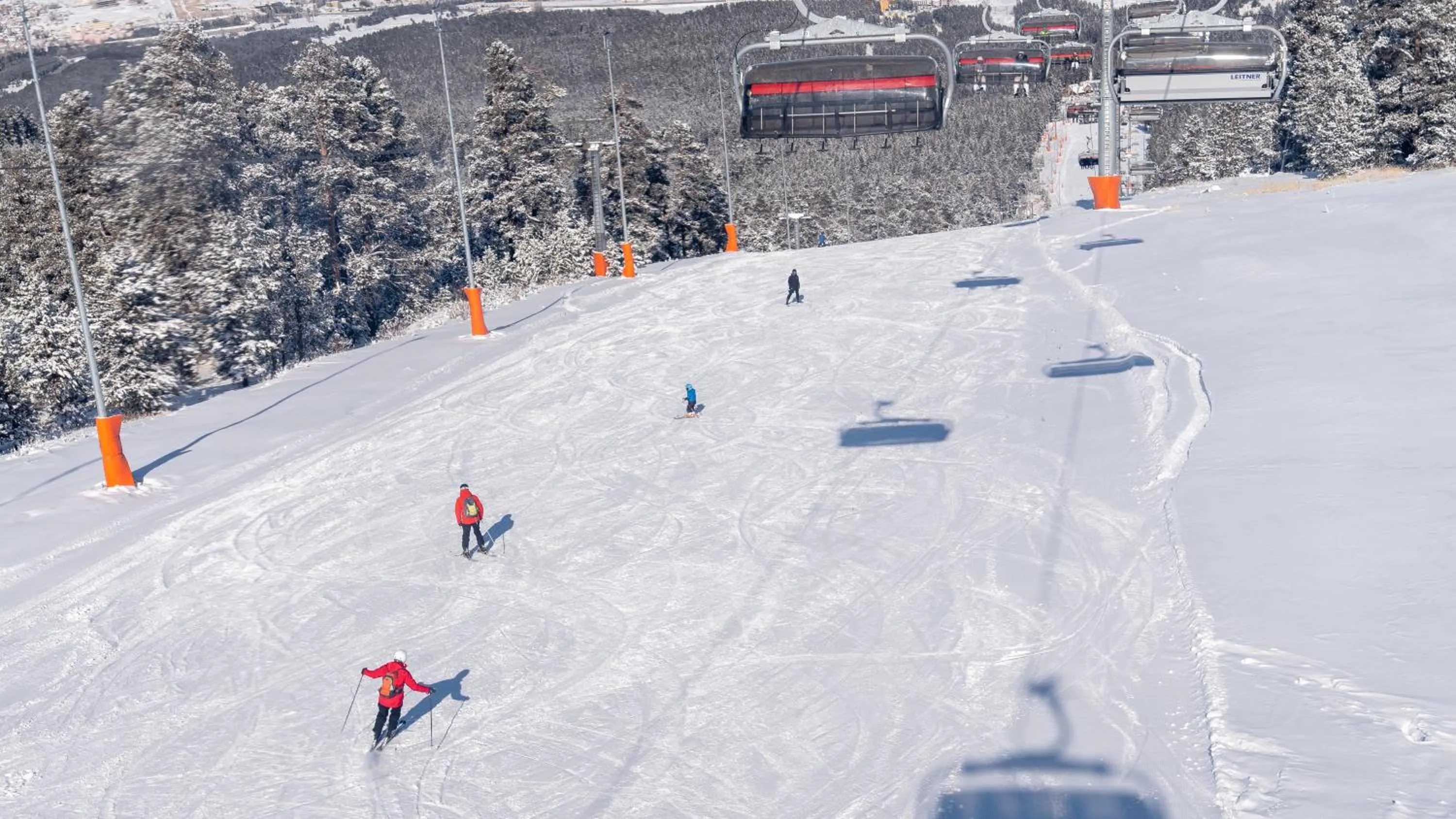 Winter in Duja Chalet Ski Center