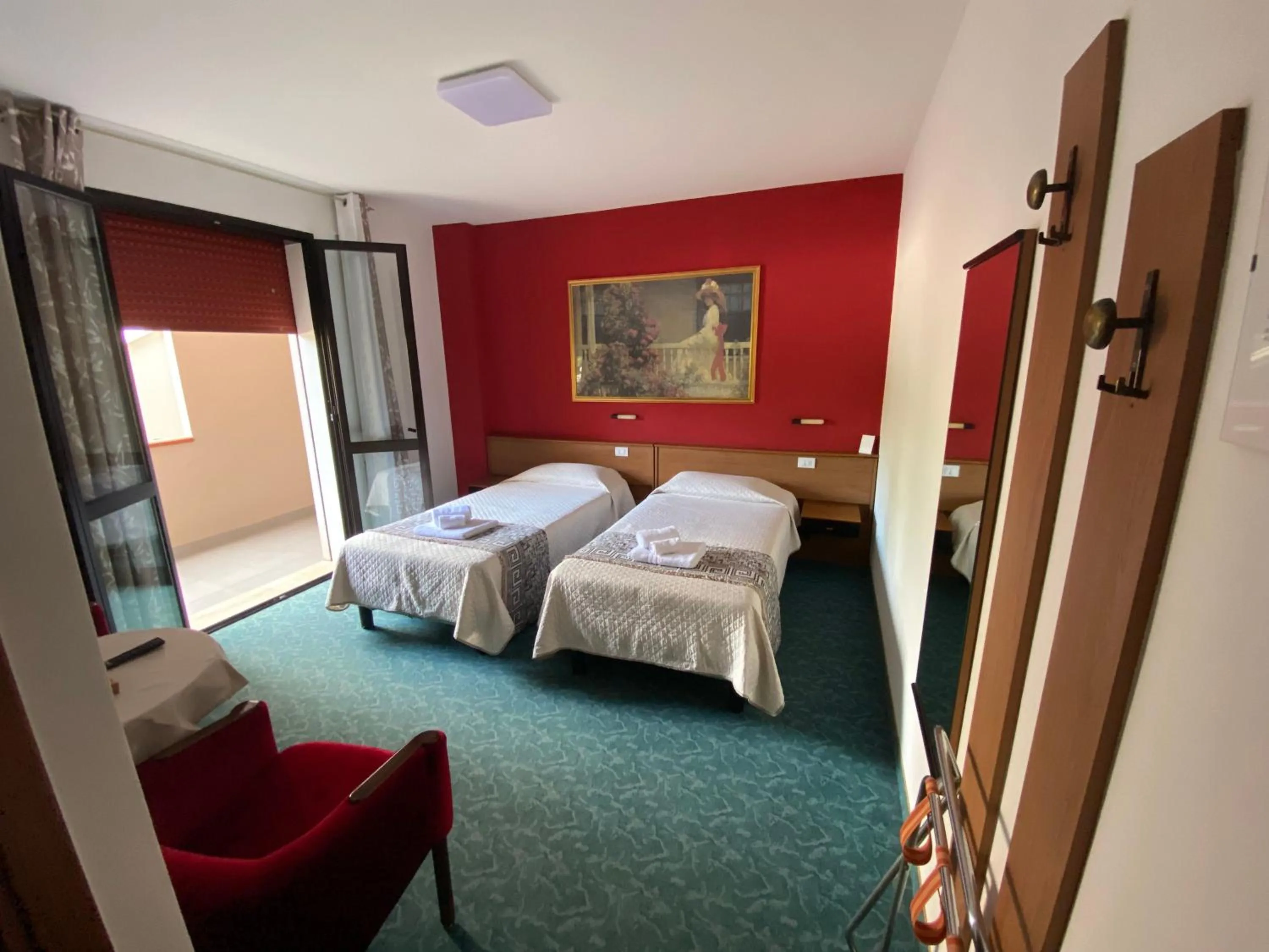 Photo of the whole room, Bed in Hotel Rey's