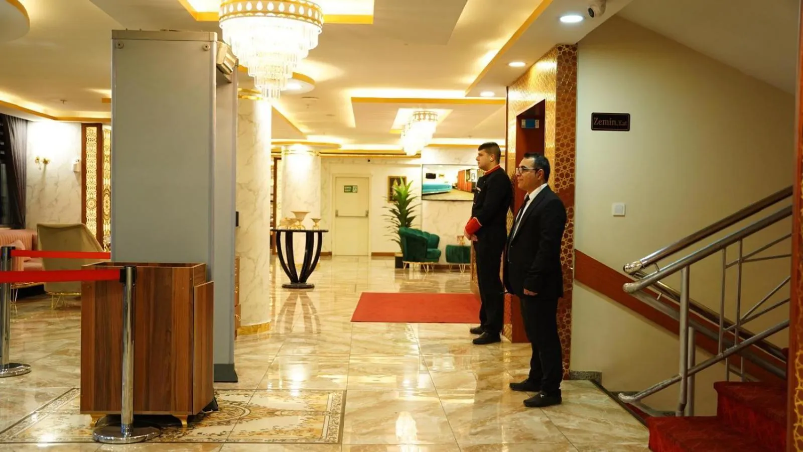Staff in El Emin İstanbul Hotel