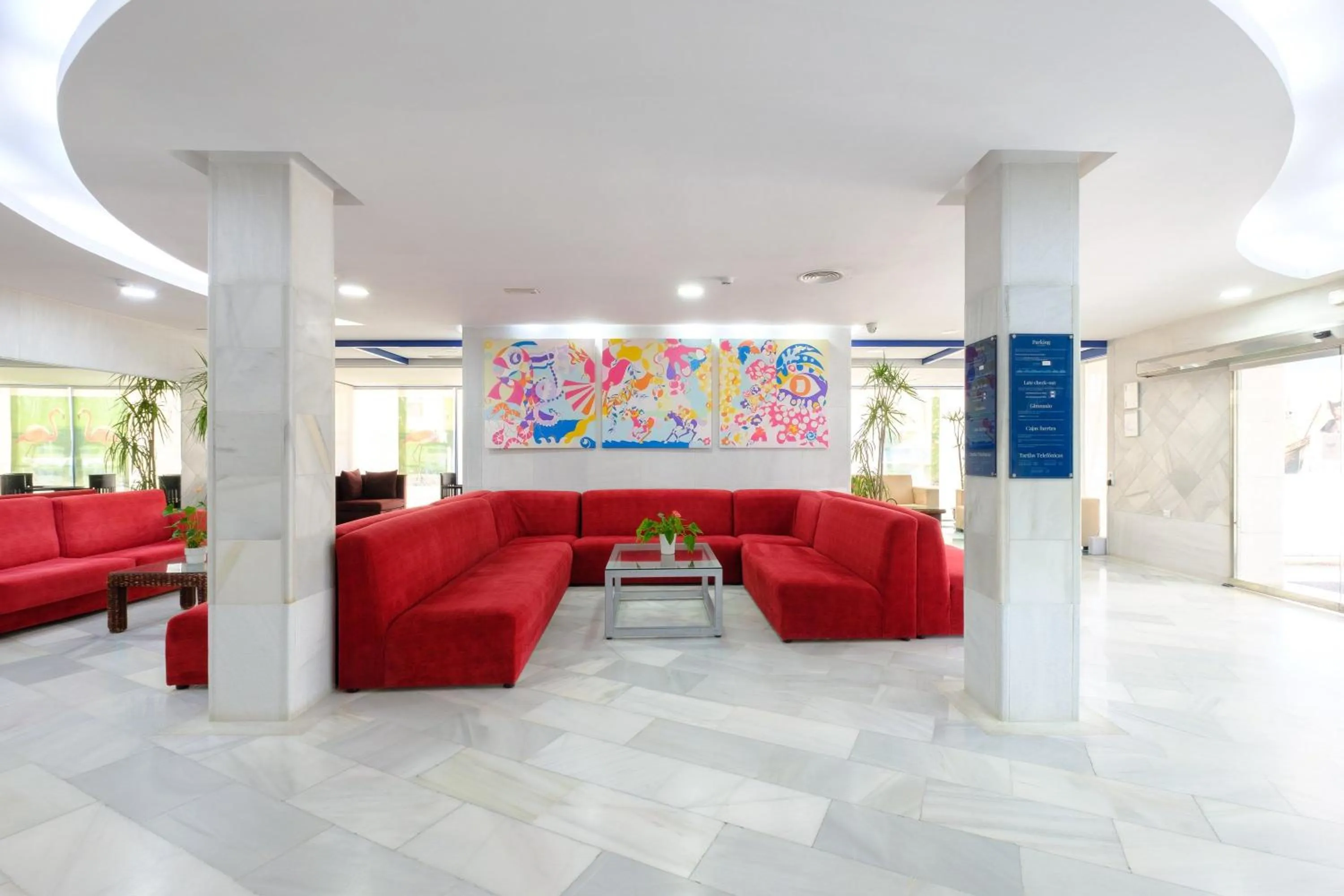 Lobby or reception in Hotel Guadalquivir