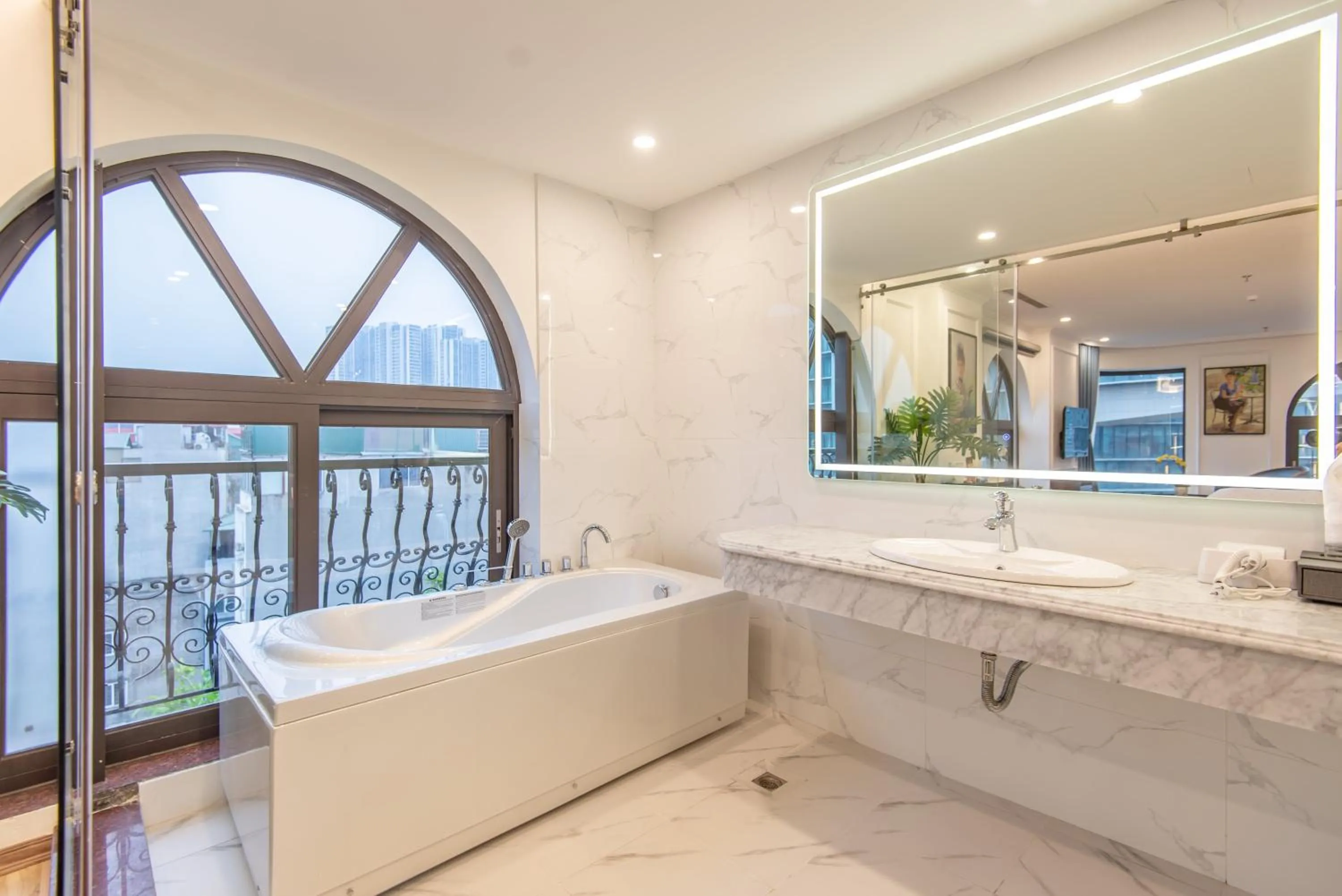 Bathroom in Reyna Luxury Hotel