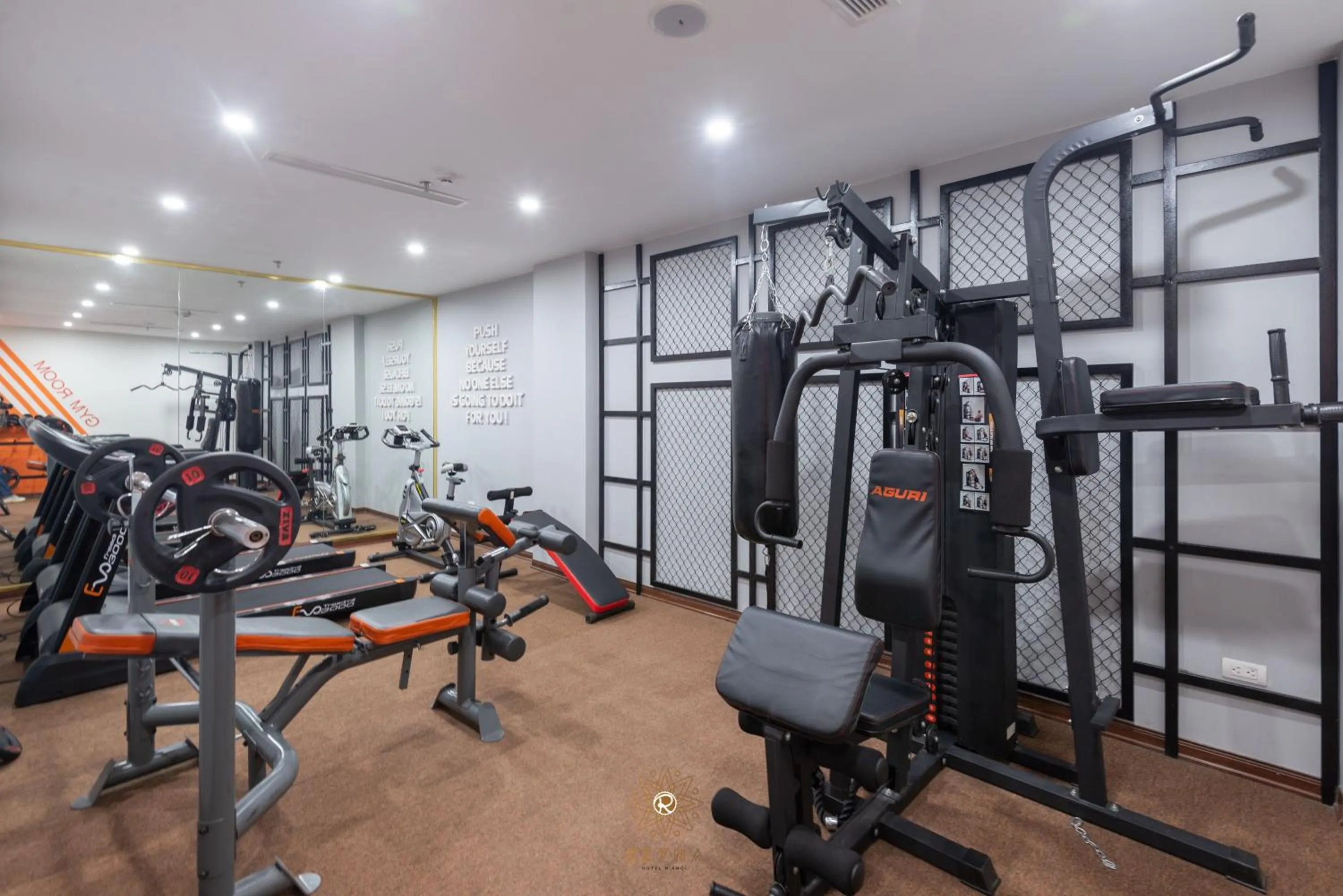 Fitness centre/facilities in Reyna Luxury Hotel