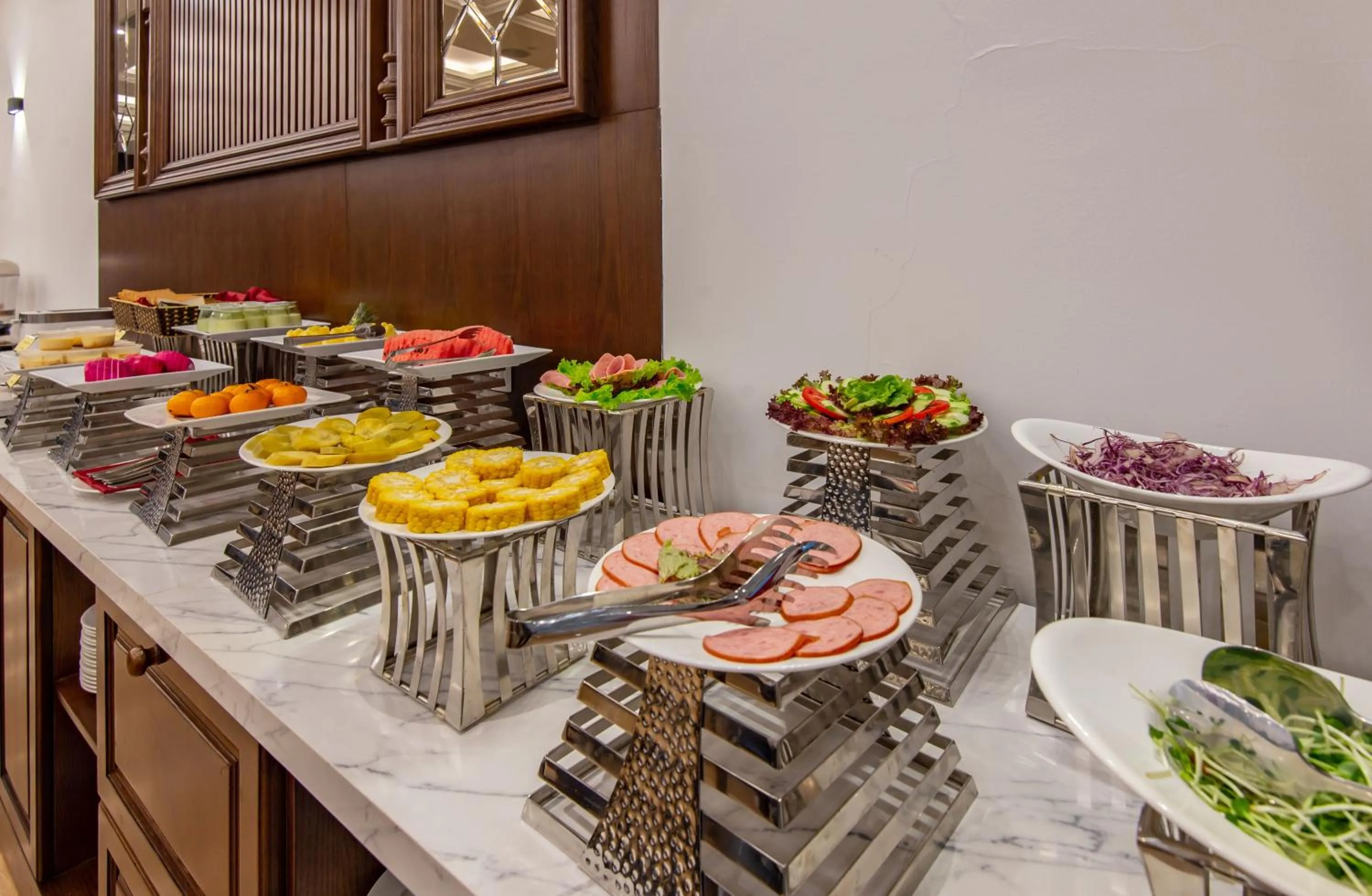 Breakfast in Reyna Luxury Hotel