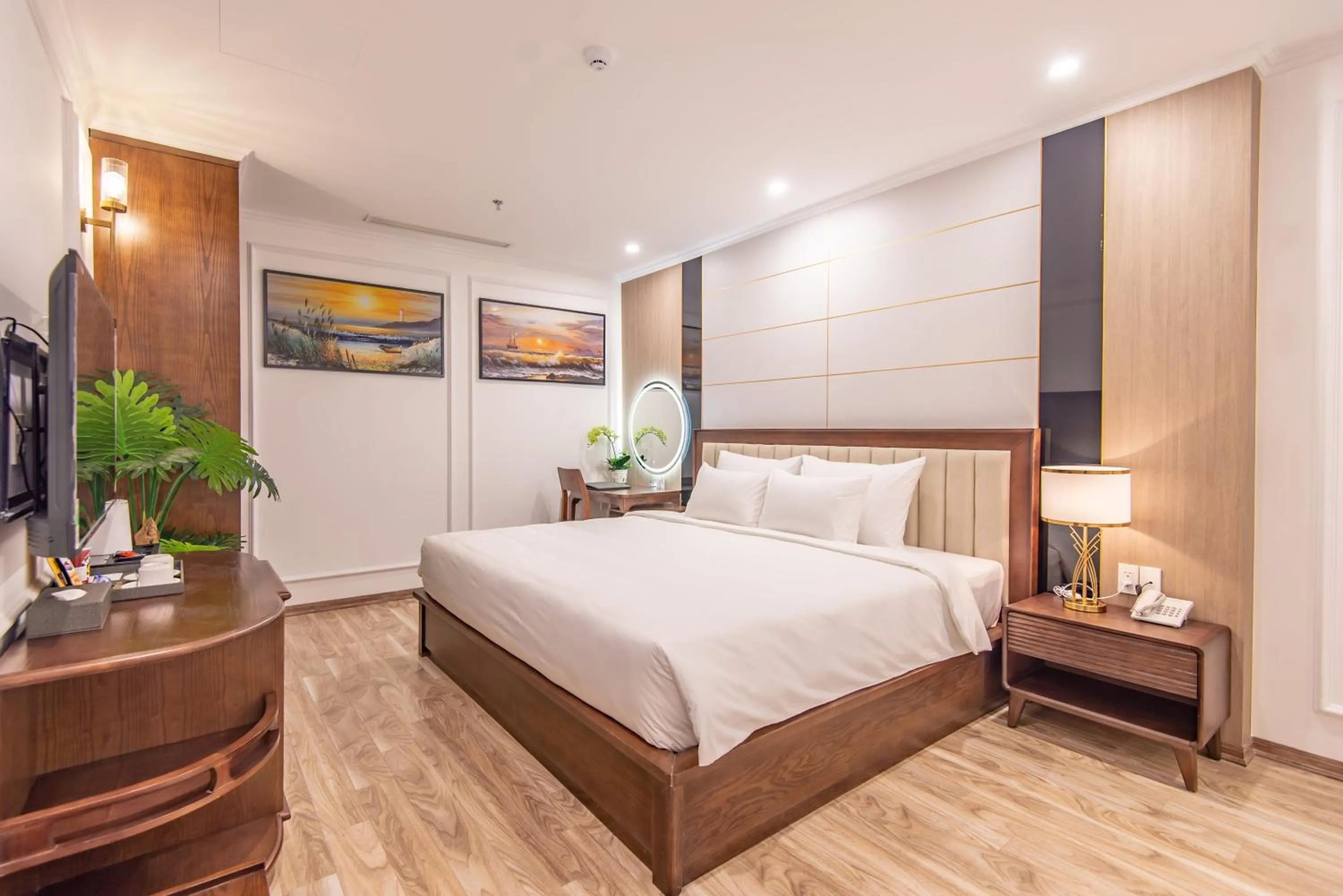 Bed in Reyna Luxury Hotel