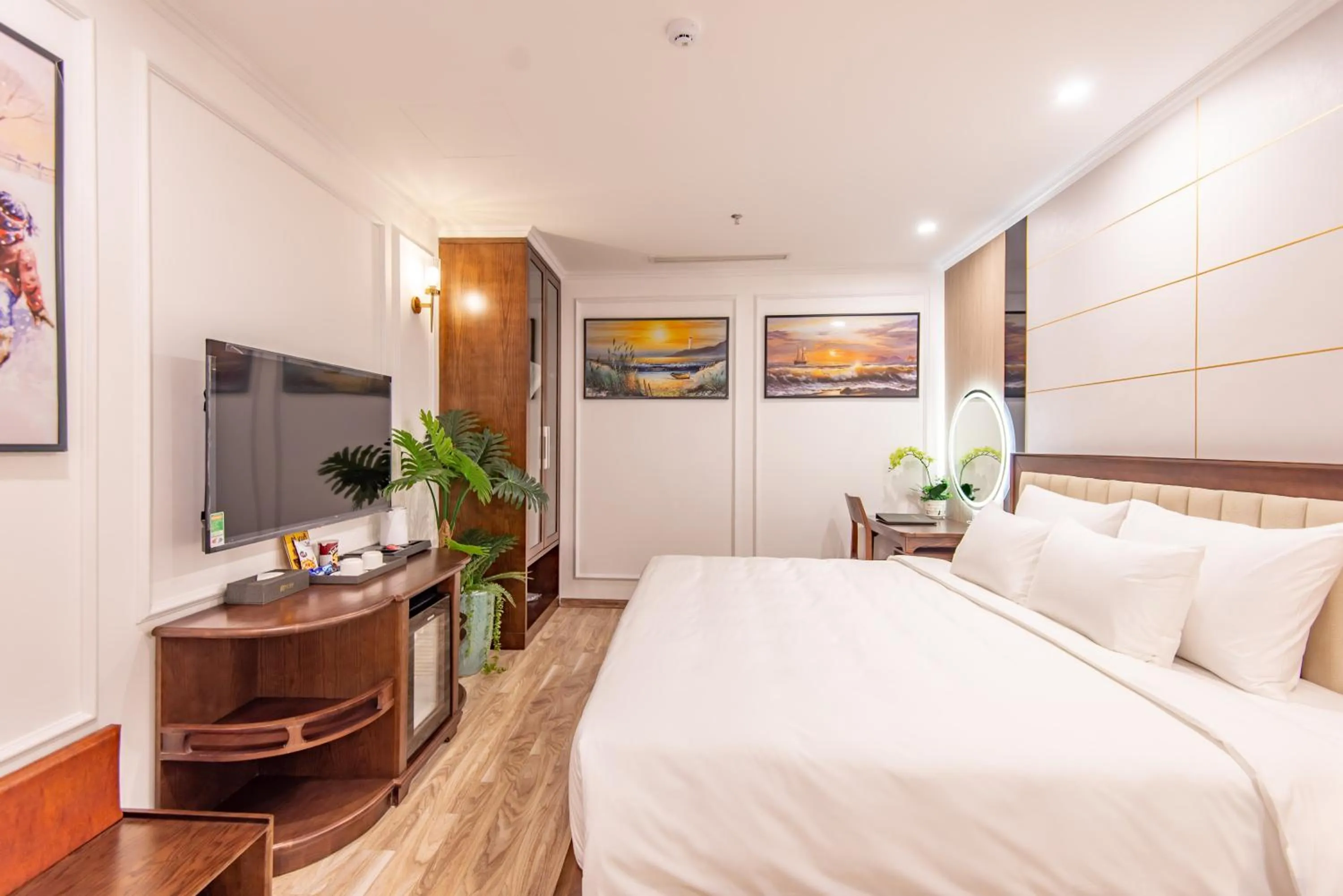 Bed in Reyna Luxury Hotel